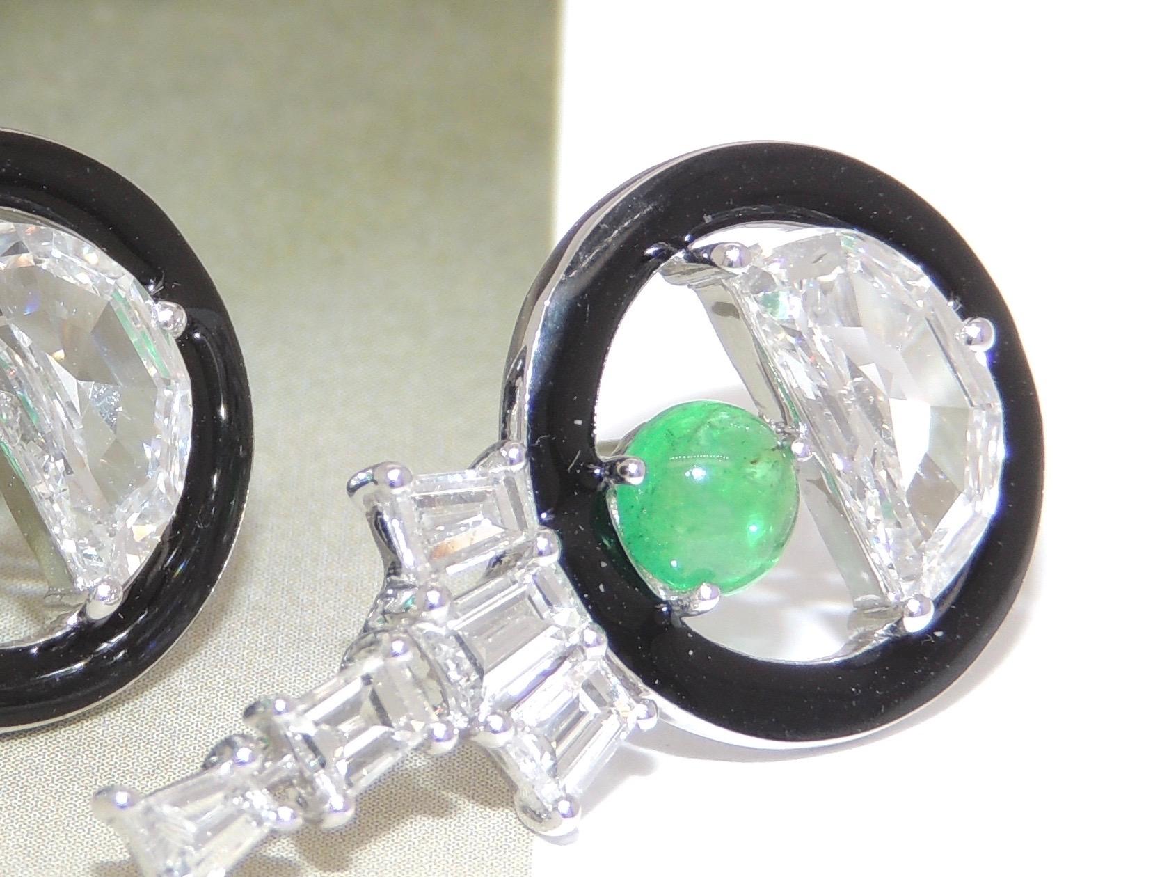 Contemporary Half-Moon Diamond and Emerald Earrings in 18 Karat White Gold For Sale