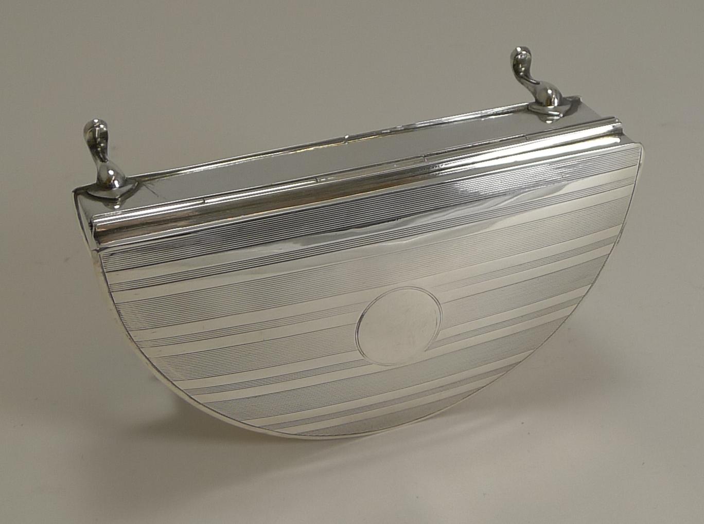 Half Moon English Sterling Silver Jewelry or Ring Box, 1921 In Good Condition In Bath, GB