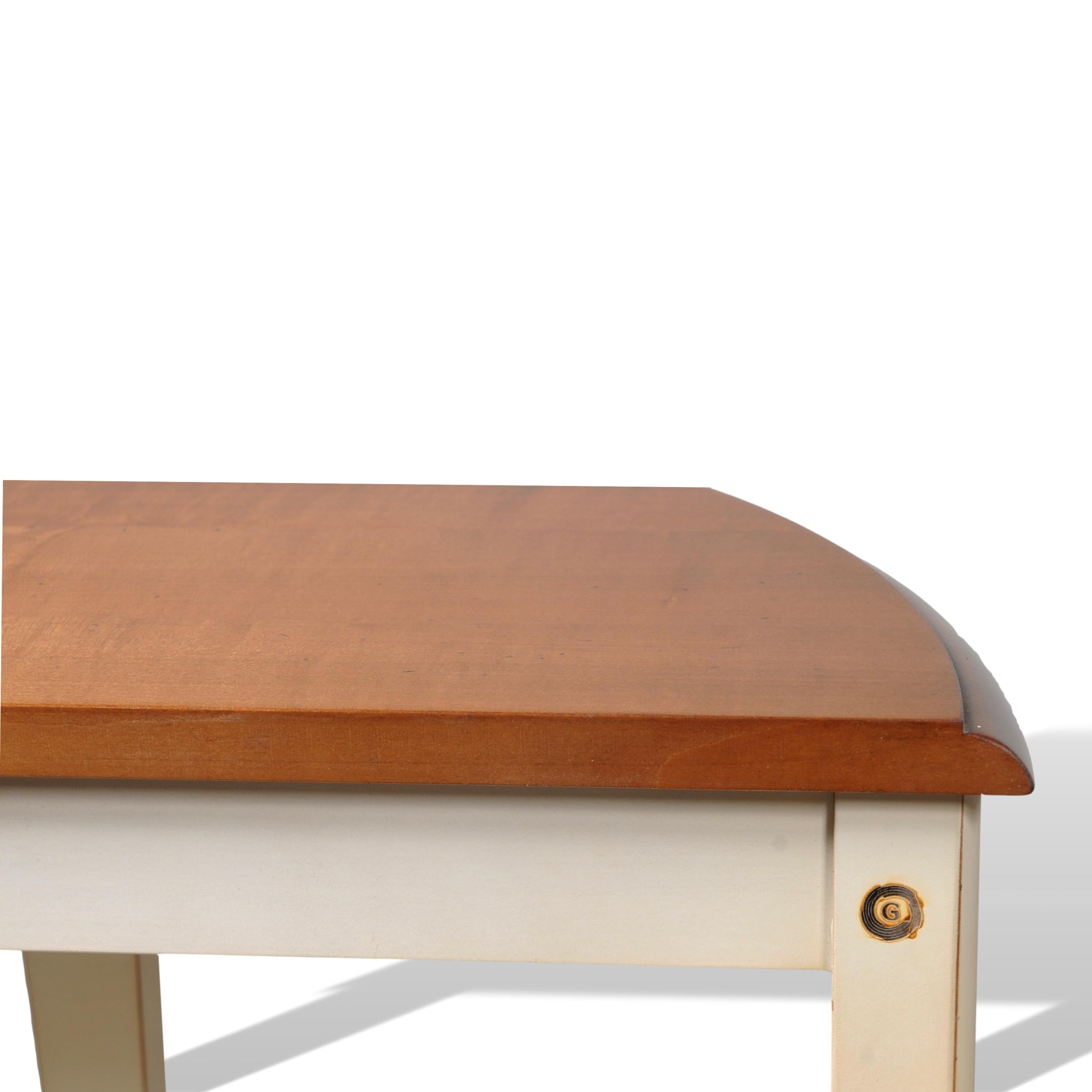 Français Table console provinciale française demi-lune en cerisier massif laqué blanc crème en vente