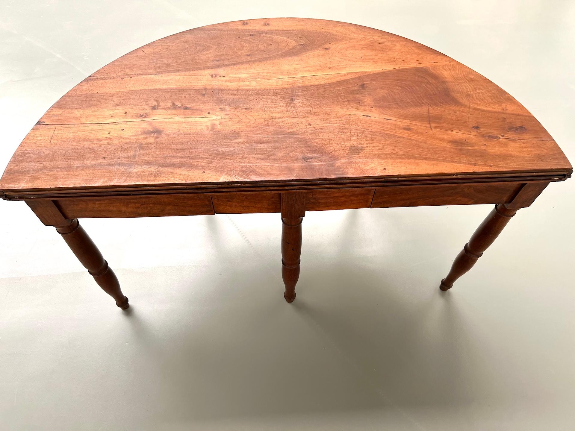 Half-moon french table in solid walnut, circa 1900 For Sale 7
