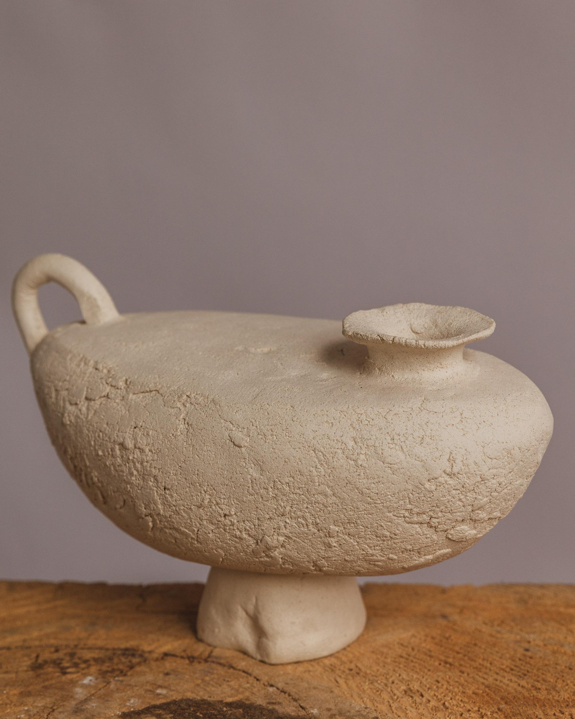 Half Moon Jug Estadounidense en venta