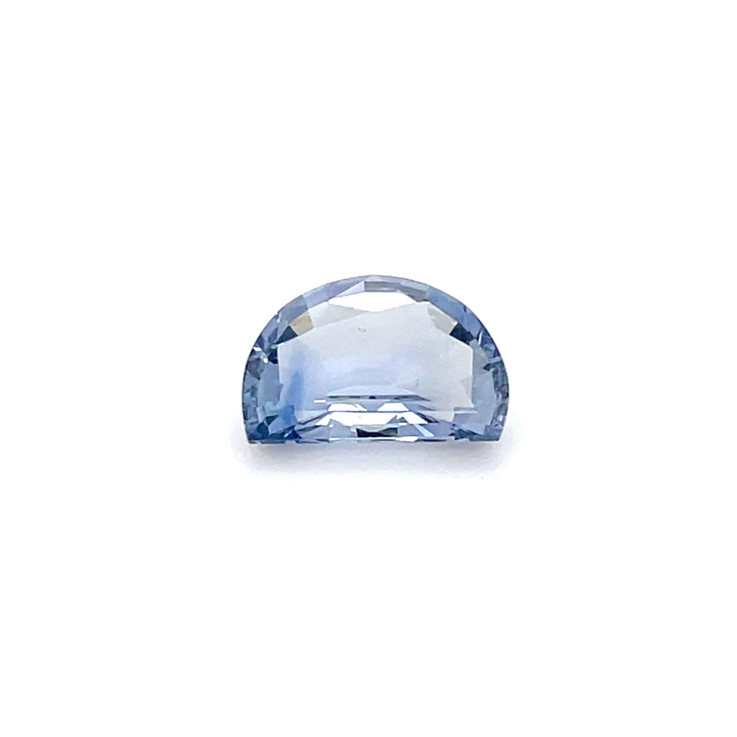 Saphir demi-lune 4,19 carats Neuf - En vente à Hong Kong, HK