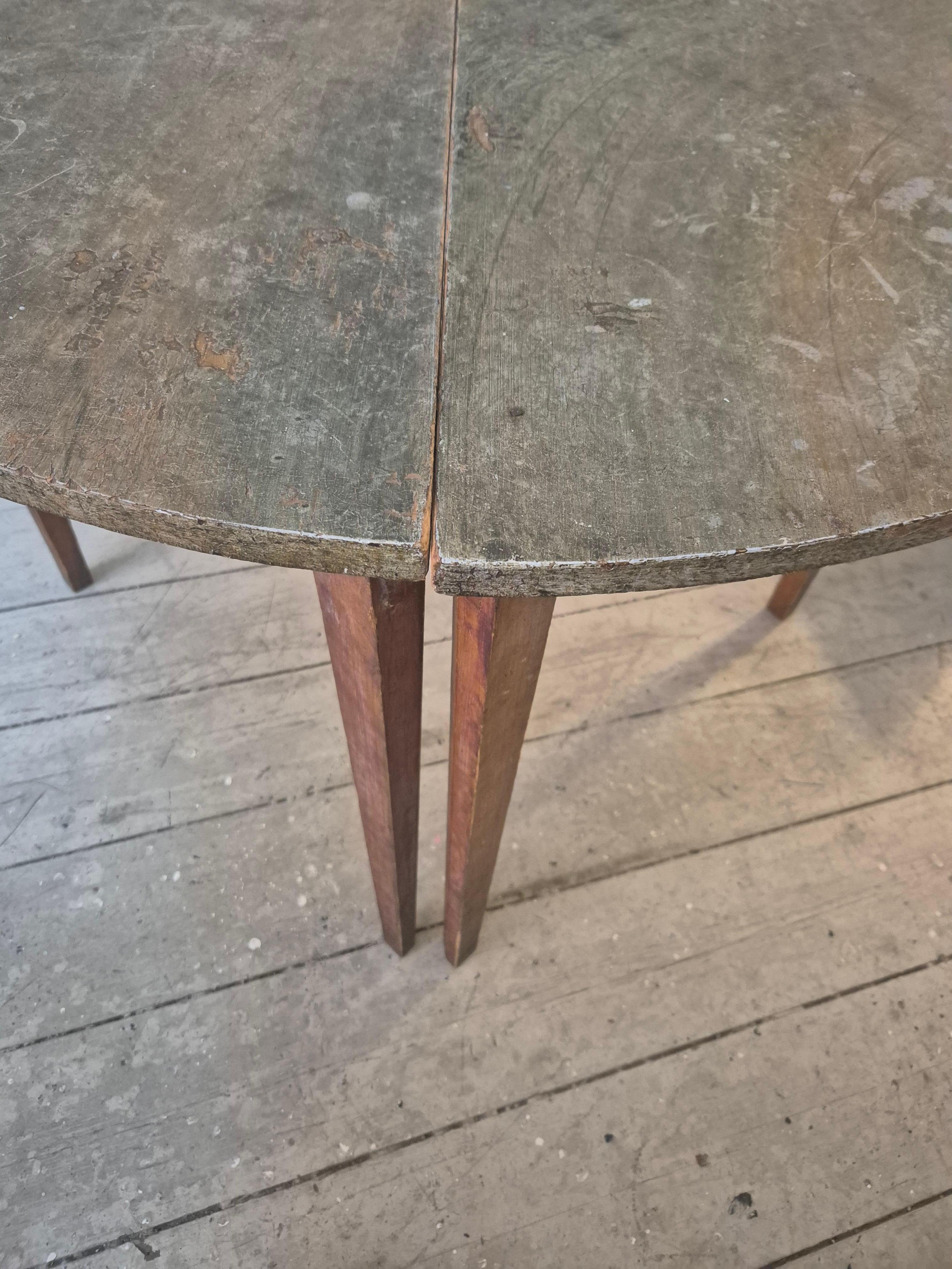 Half moon tables, marbled table tops, Allmoge /Swedish provincial style, 1860s. For Sale 6