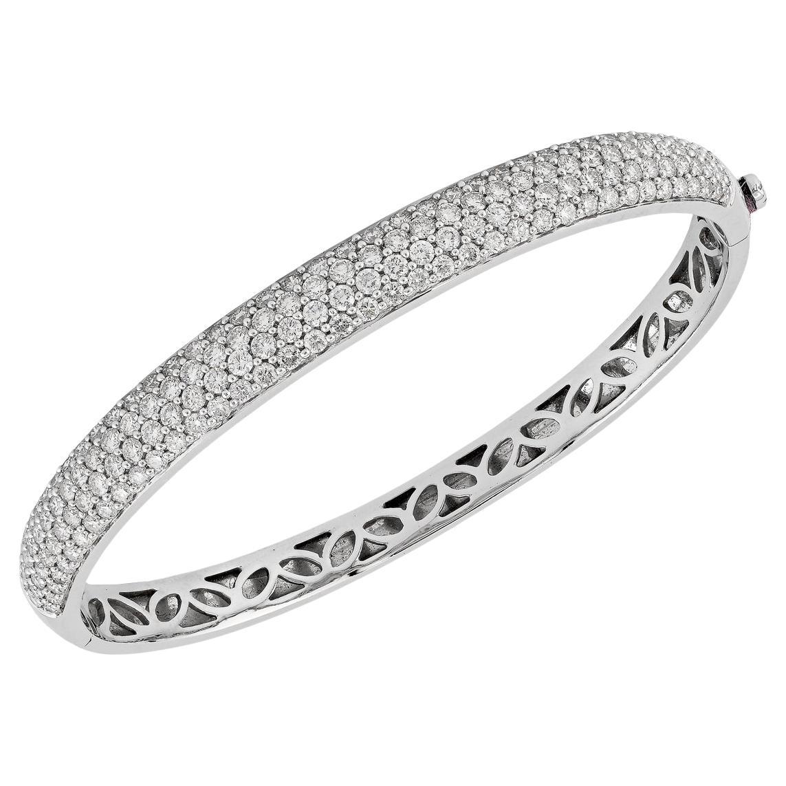 Half-Pave Diamond Bangle in 18kt White Gold in vendita