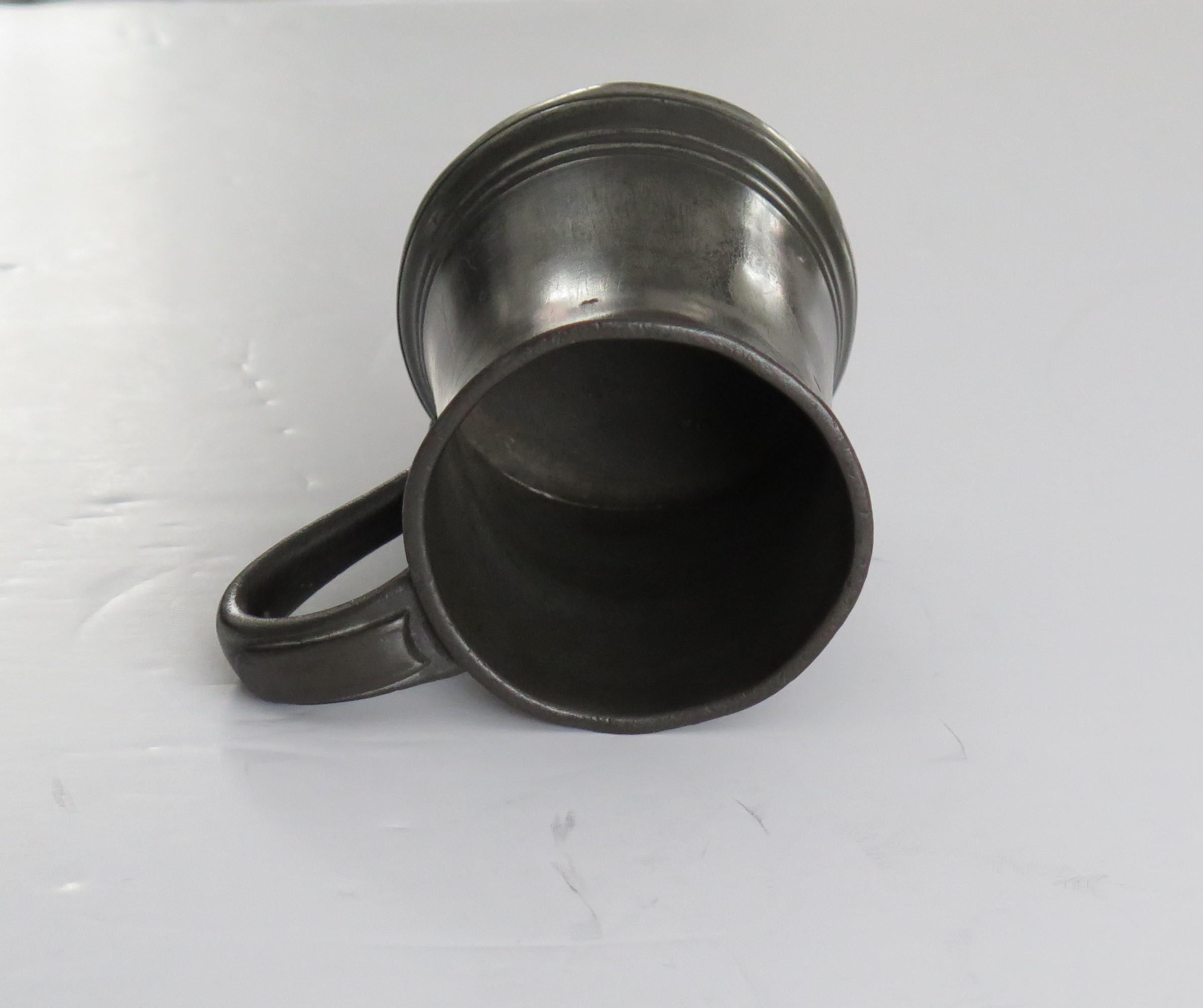 Half Pint Pewter Tankard by James Yates fully stamped, English Circa 1850 For Sale 4