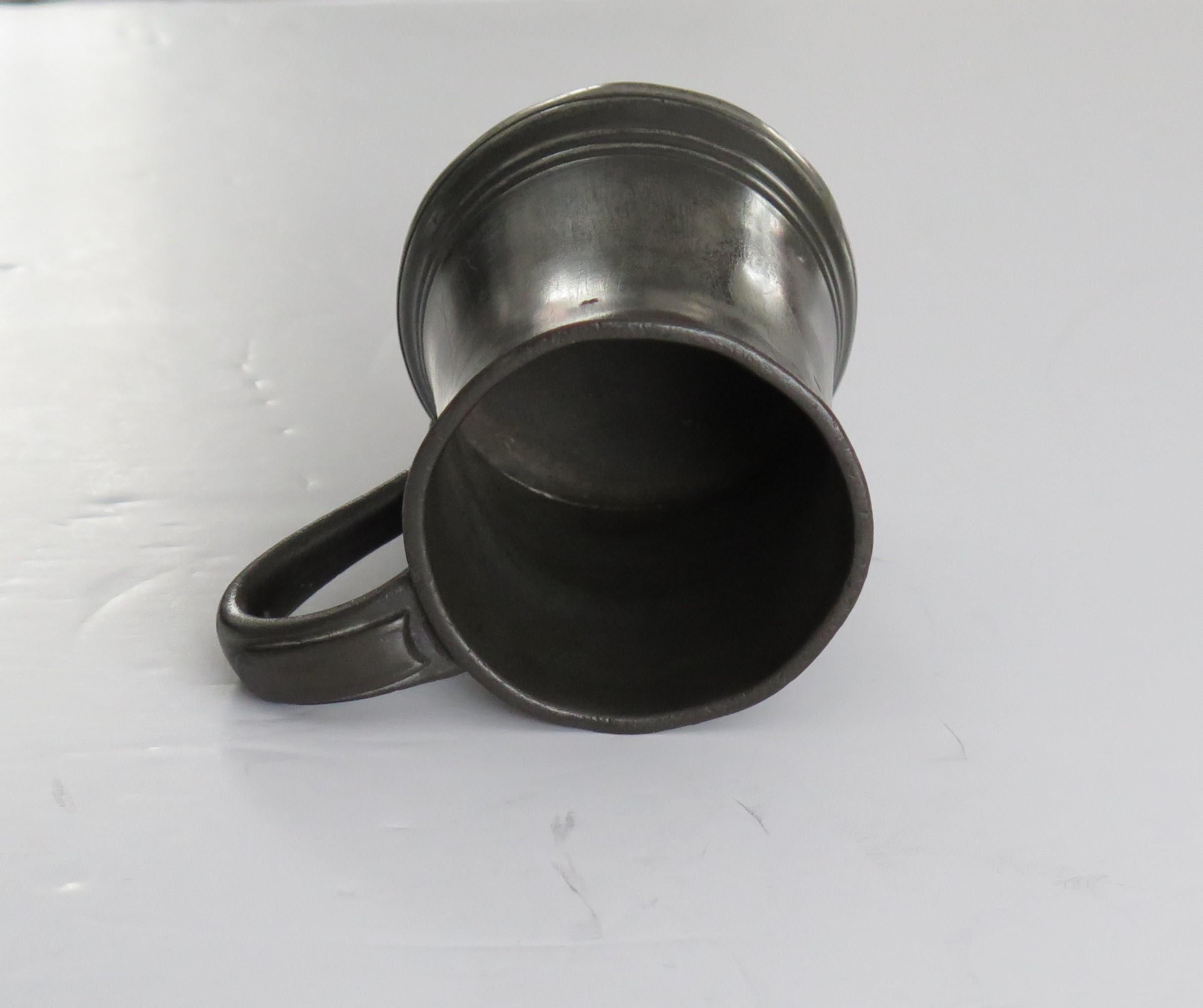 Half Pint Pewter Tankard by James Yates fully stamped, English Circa 1850 For Sale 1
