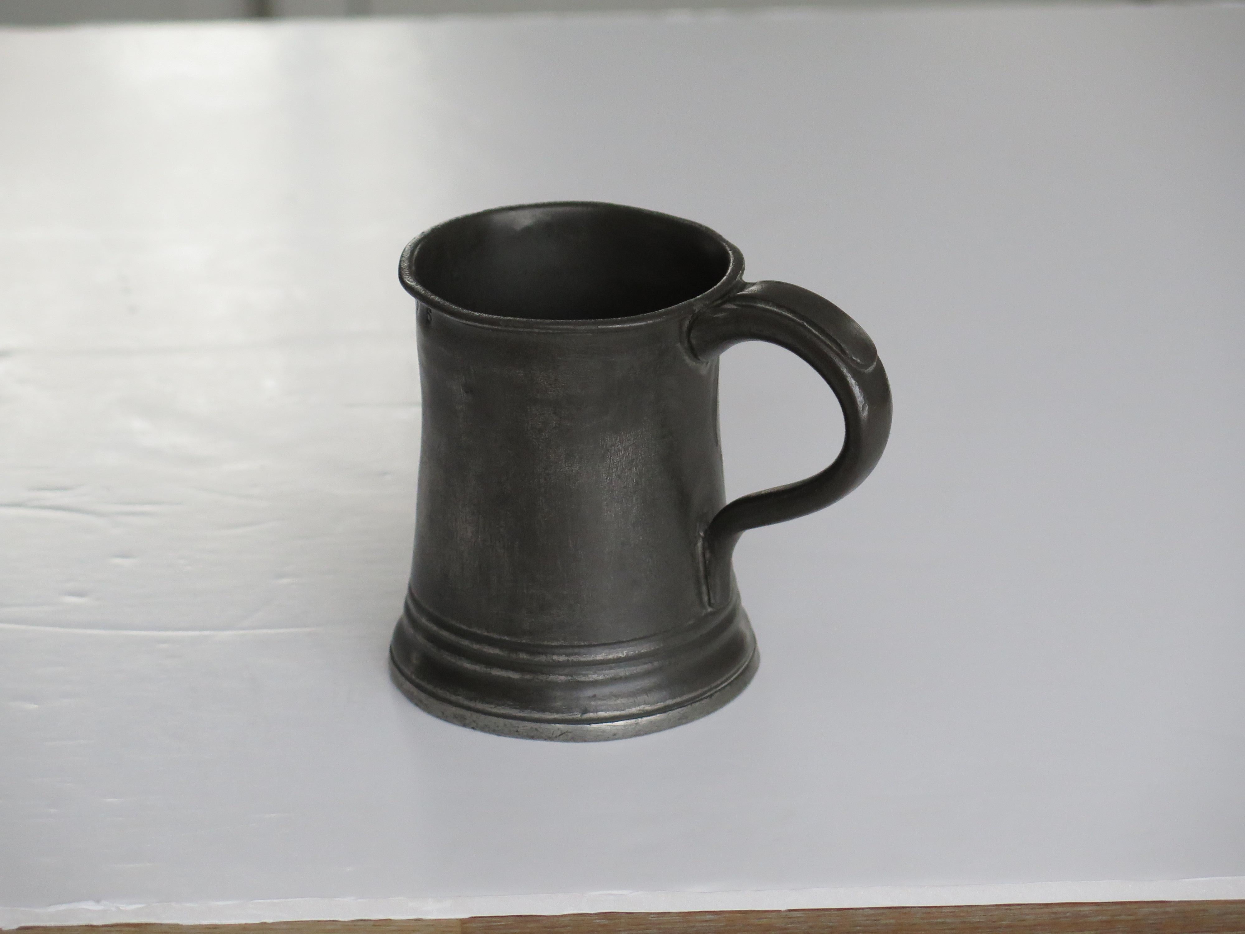 Hand-Crafted Half Pint Pewter Tankard by James Yates fully stamped, English Circa 1850 For Sale