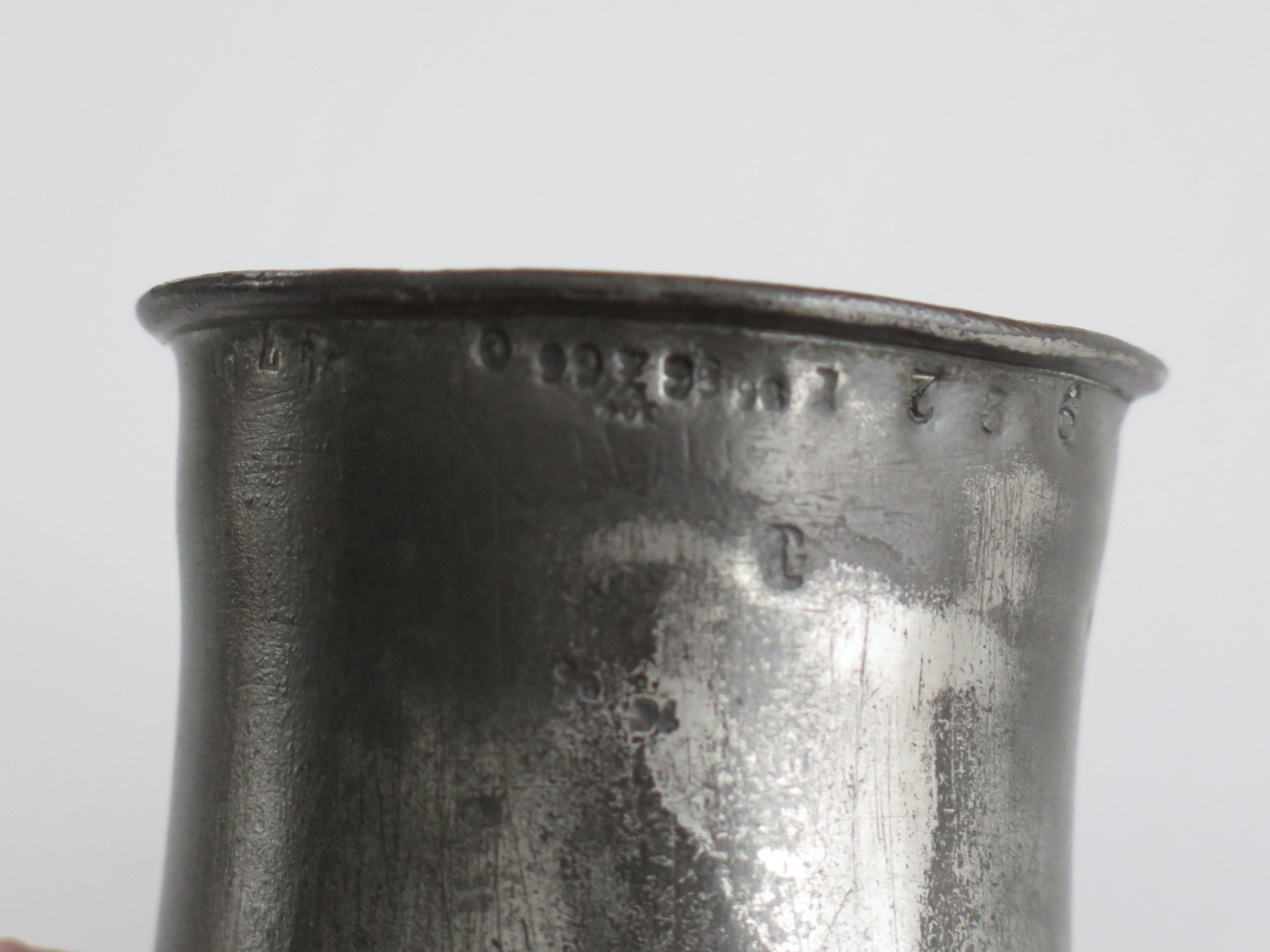 Hand-Crafted Half Pint Pewter Tankard by James Yates fully stamped, English Circa 1850 For Sale