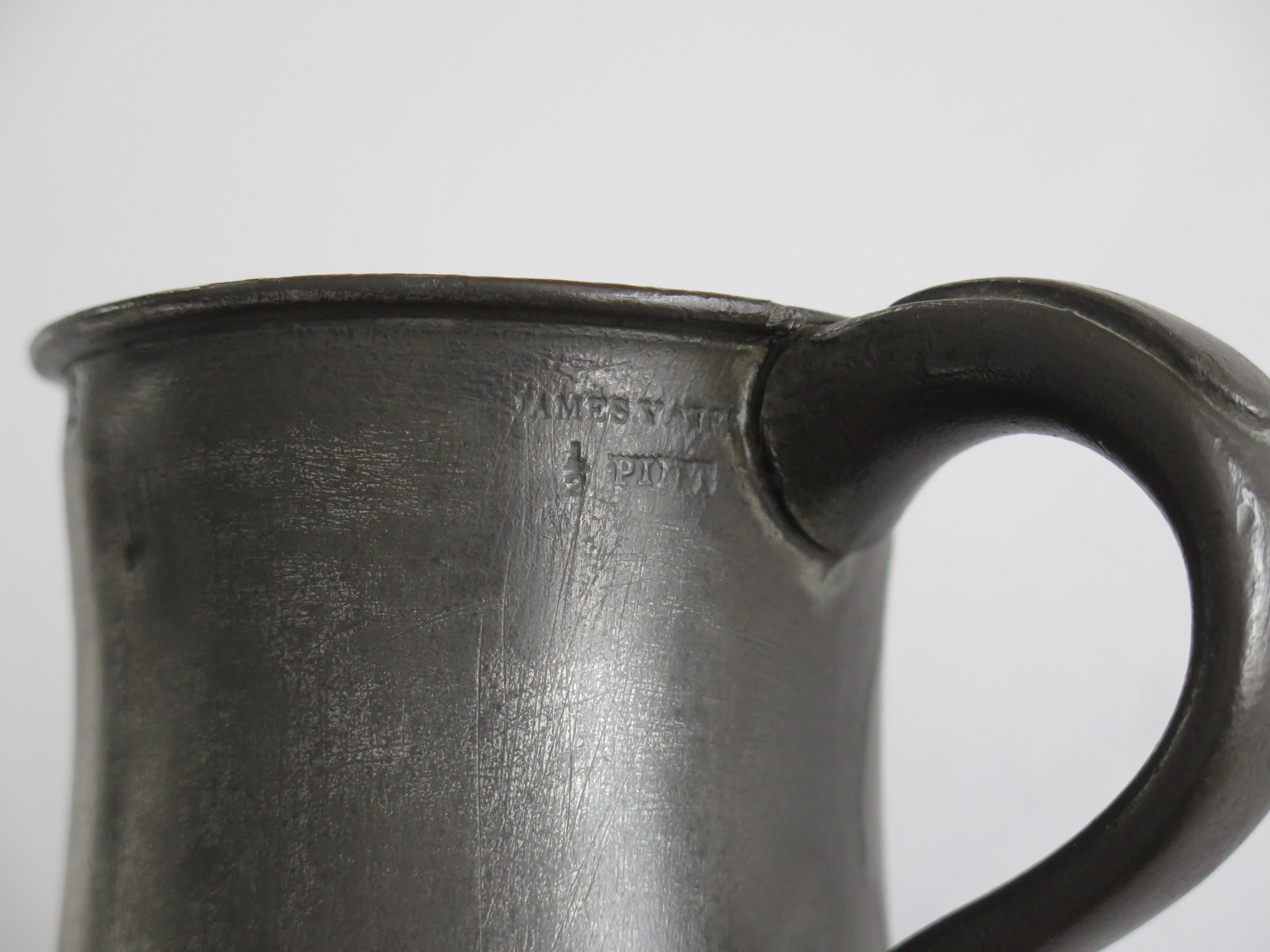 Half Pint Pewter Tankard by James Yates fully stamped, English Circa 1850 In Good Condition For Sale In Lincoln, Lincolnshire