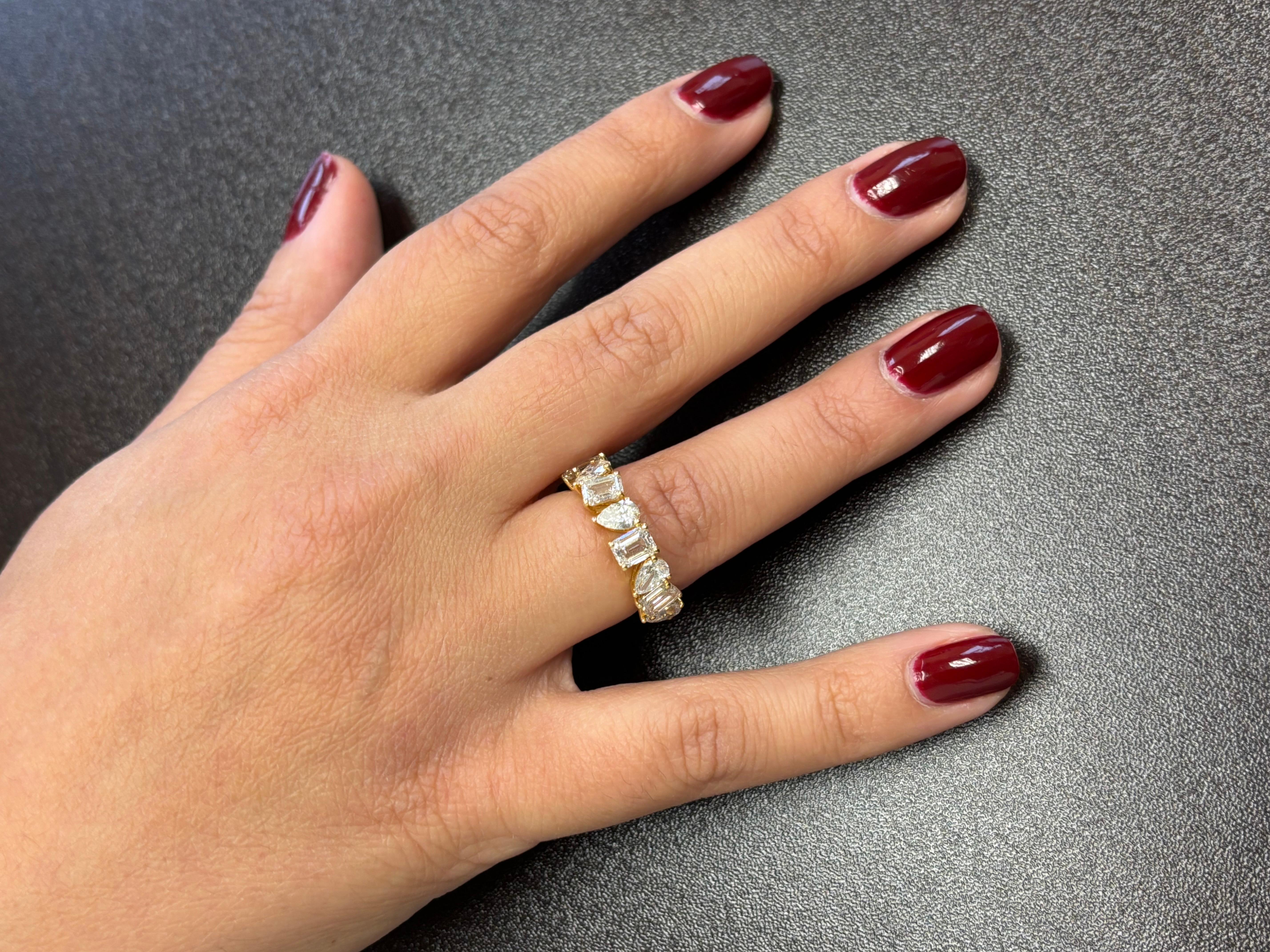 Moderne Bague Multishape Halfway Or jaune 3.50 Ct. en vente