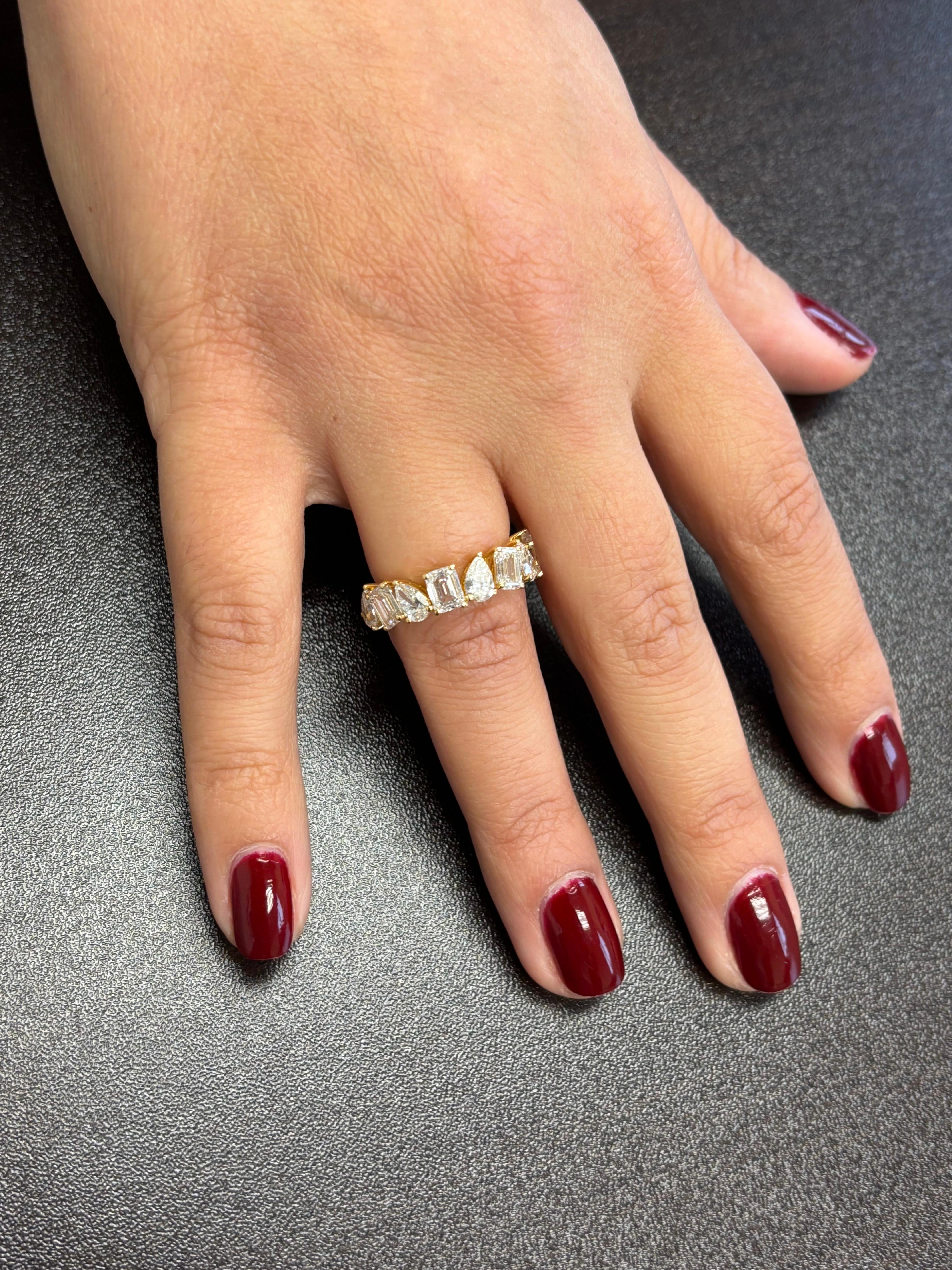 Taille poire Bague Multishape Halfway Or jaune 3.50 Ct. en vente