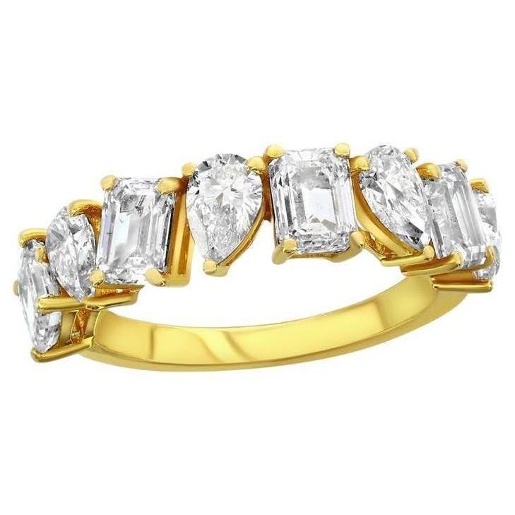 Bague Multishape Halfway Or jaune 3.50 Ct. en vente