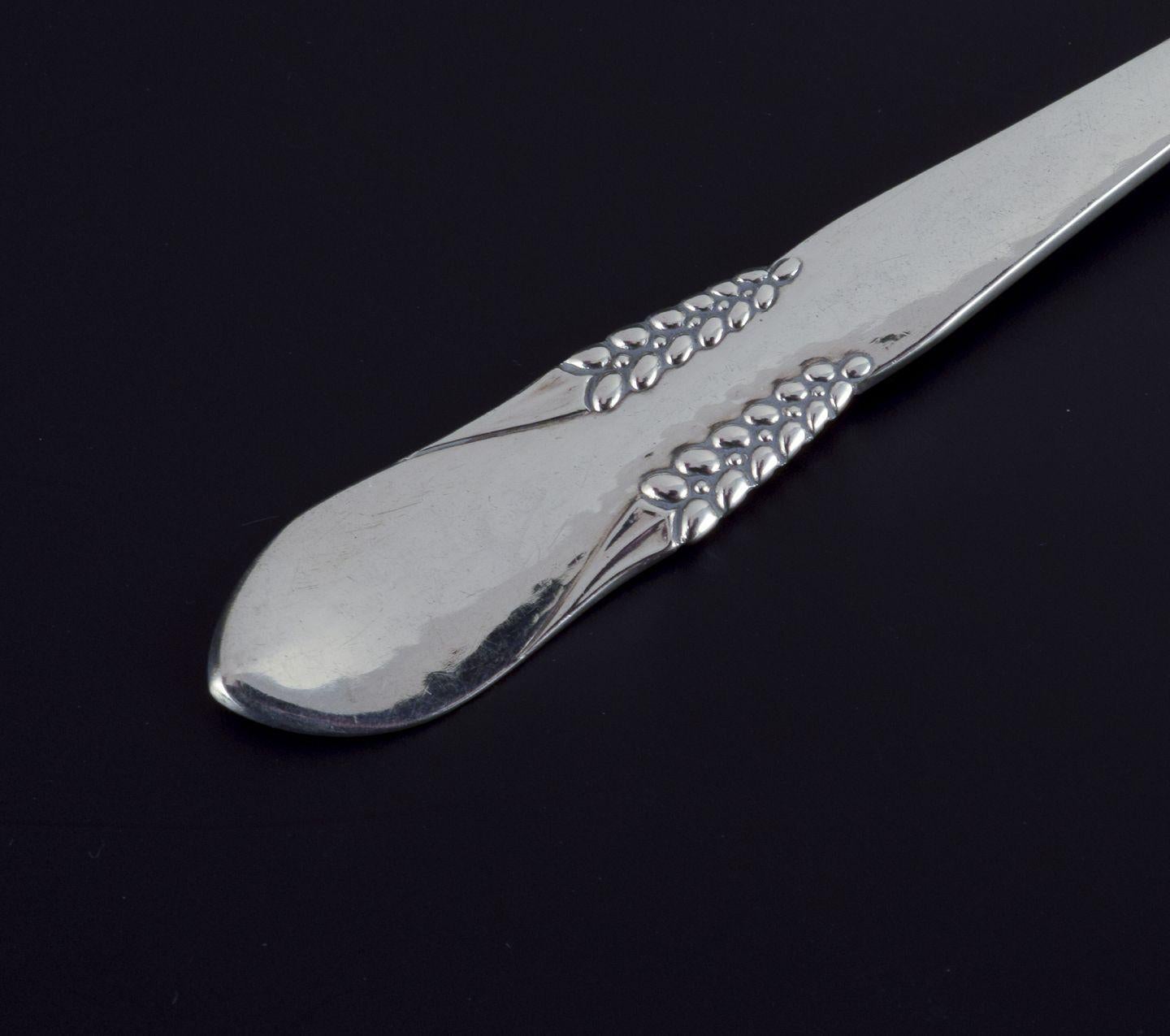 Halgreen, Danish silversmith. Six cake forks in 830 silver. In Excellent Condition For Sale In Copenhagen, DK