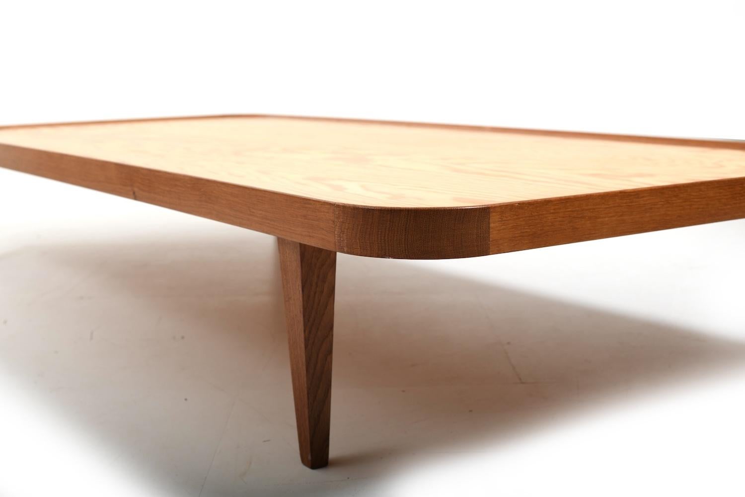 Lit de repos, table et miroir par l'ébéniste danois Frits Henningsen années 1950 en vente 13