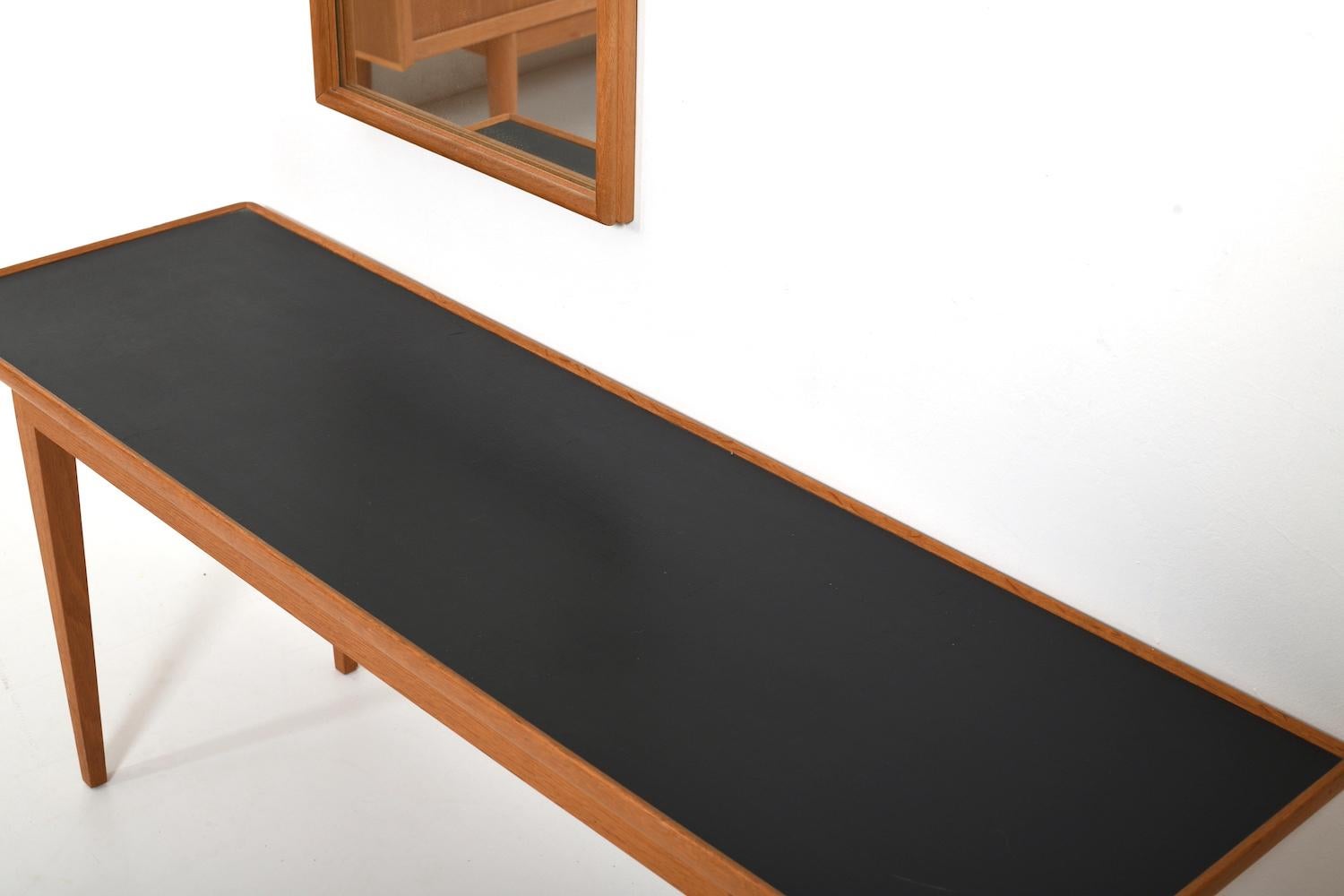Lit de repos, table et miroir par l'ébéniste danois Frits Henningsen années 1950 en vente 4