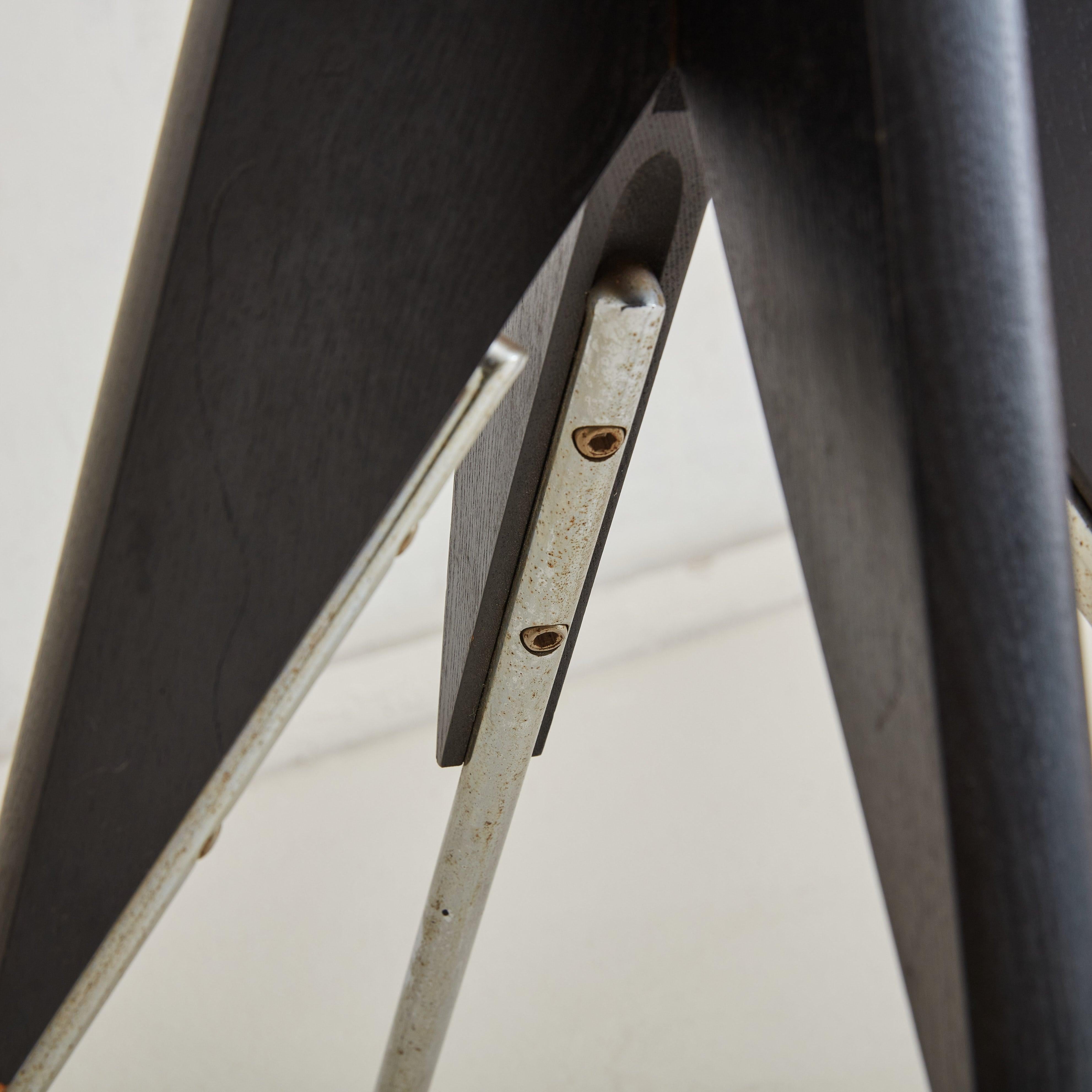 Late 20th Century ‘Halley’ Table by Vincent Martinez for Punt Mobles, Spain 1986