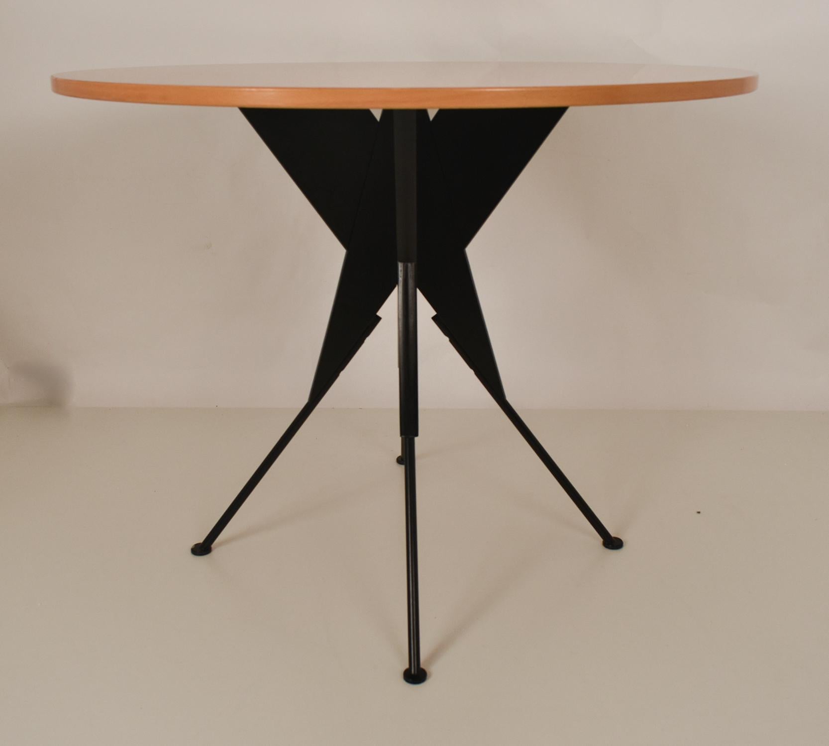 Halley Table By Vincent Martinez For Punt  Mobles, Spain 1986 For Sale 2