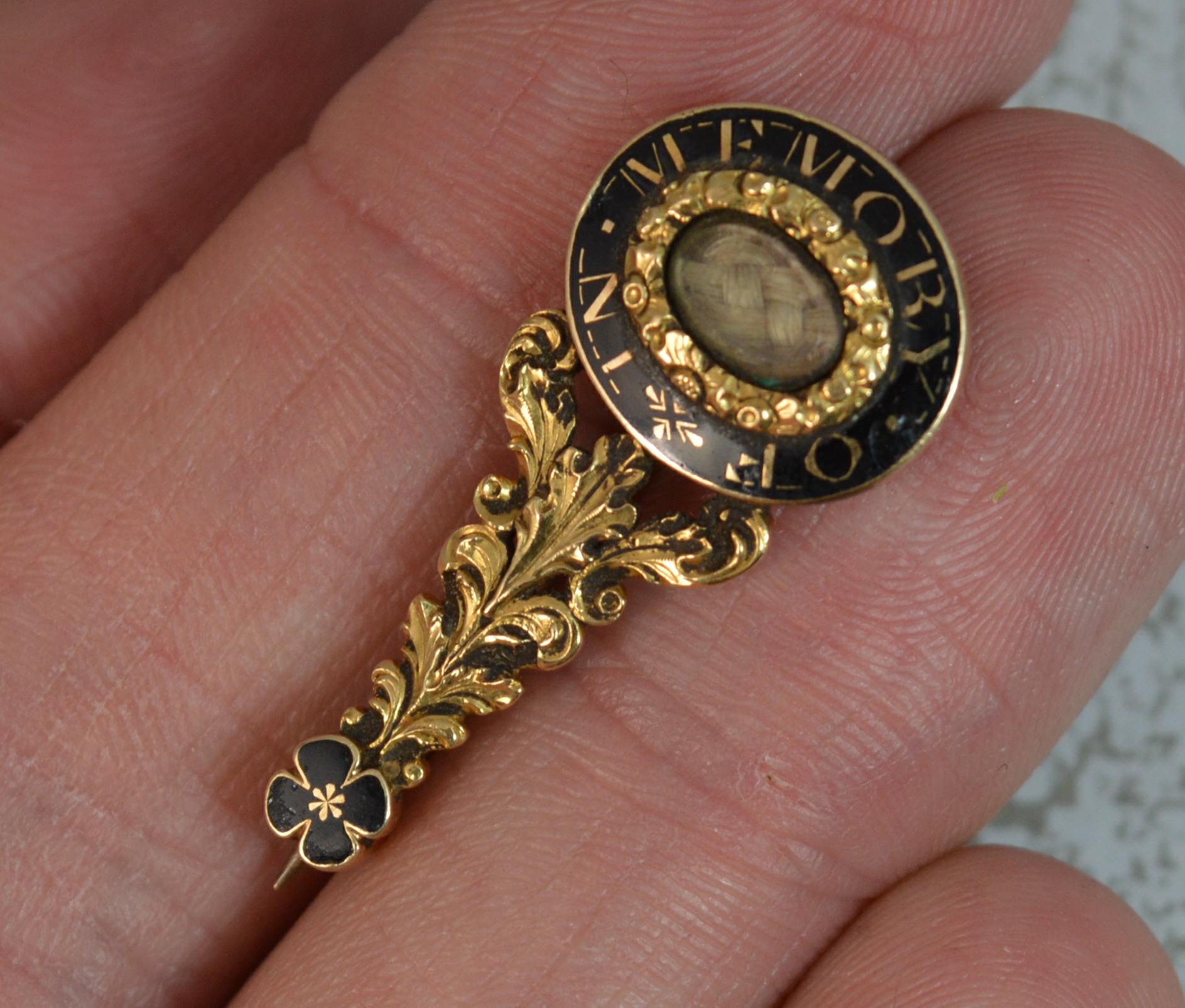 Halley's Comet Mourning in Memory of Brooch Enamel 15 Carat Gold For Sale 4