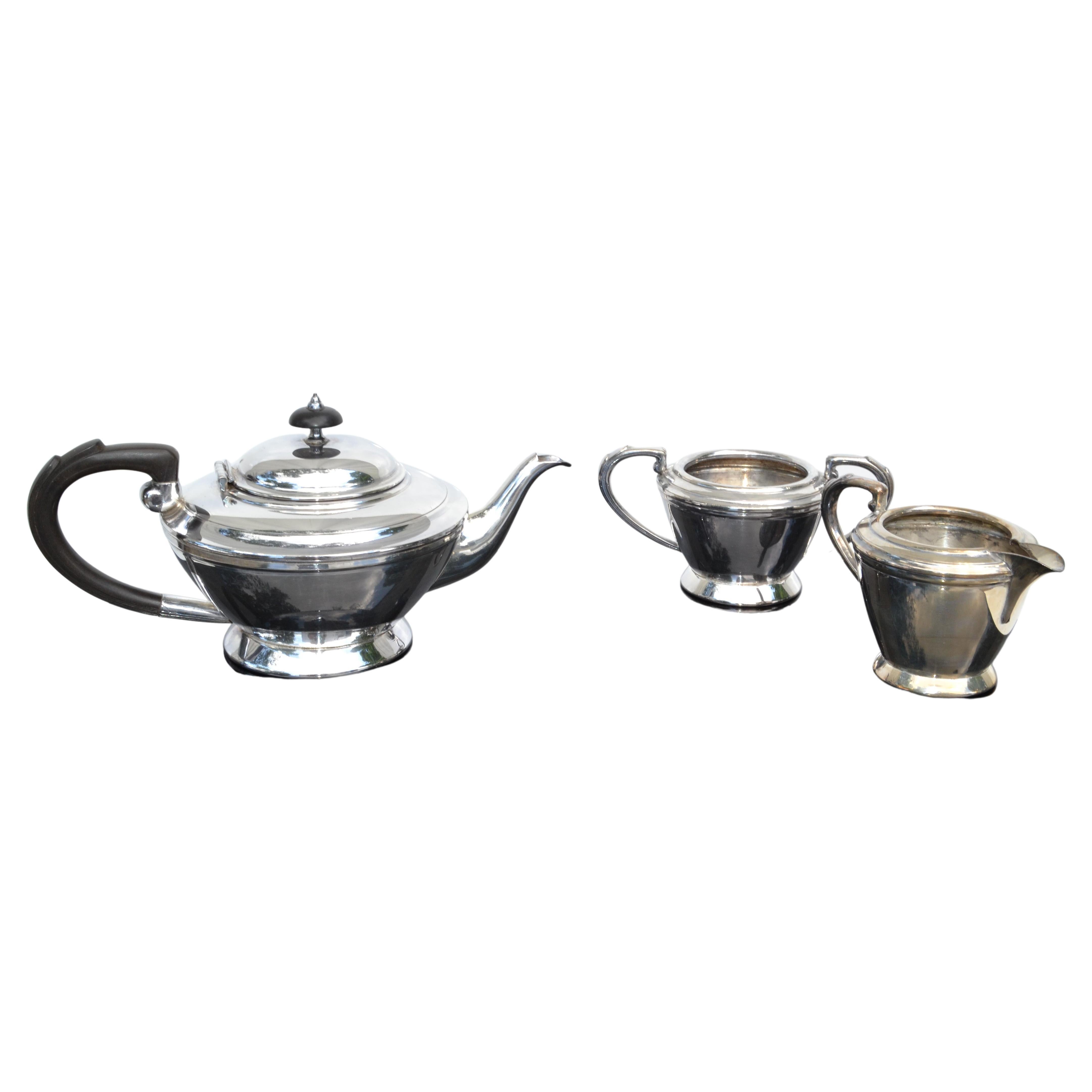 Hallmark English George I Style Silver Plated 3 Pieces Tea Set Bakelite Handles For Sale