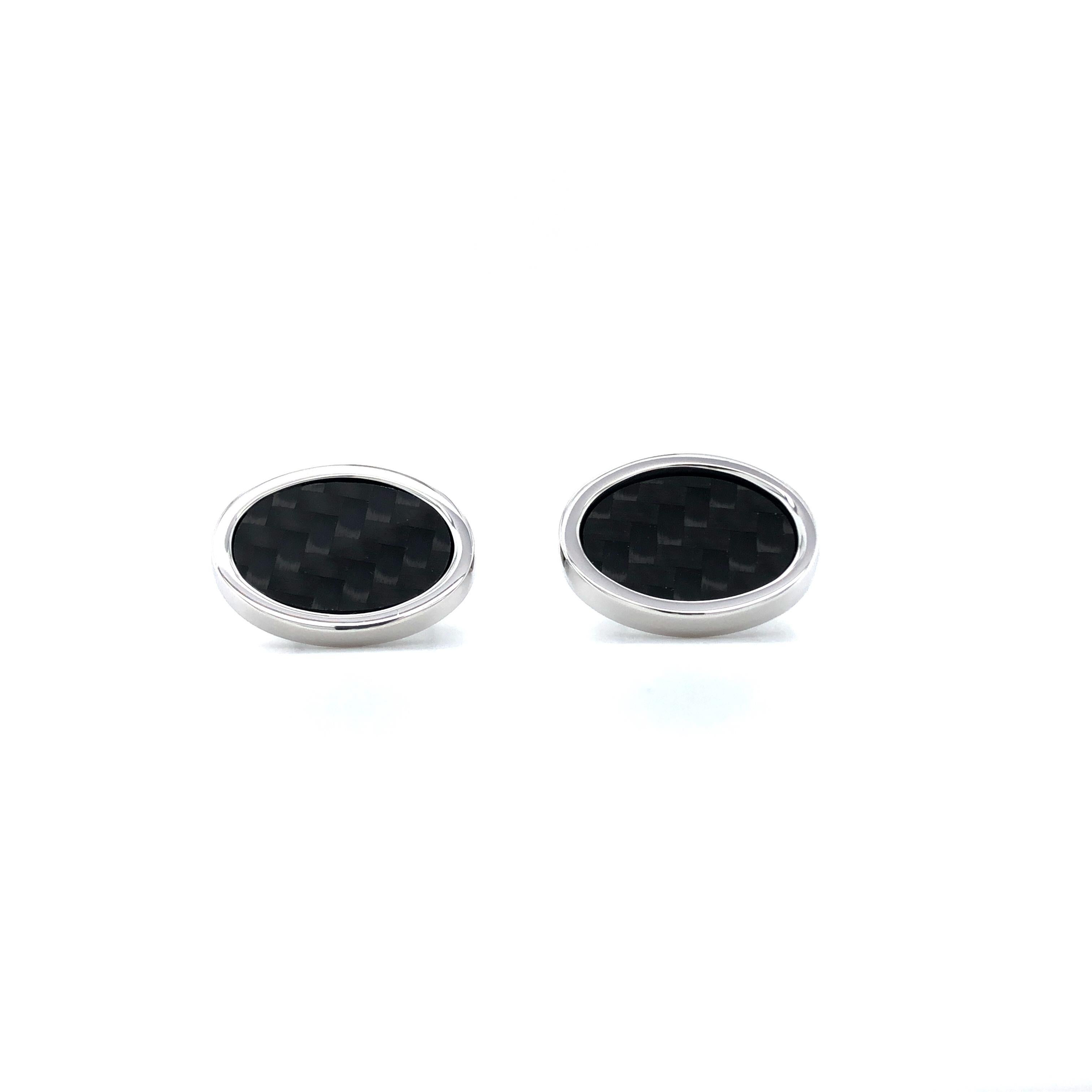 Hallmark Oval Cufflinks in Silver with Carbon Inlay , 14 mm x 18 mm

Cufflinks, 925 / - 
Creator: Victor Mayer
Collection: Hallmark
Item number: 49327/00/00/00/500
Material: 925/- Silver
Dimensions: approx. 14 mm x 18 mm

About Victor Mayer