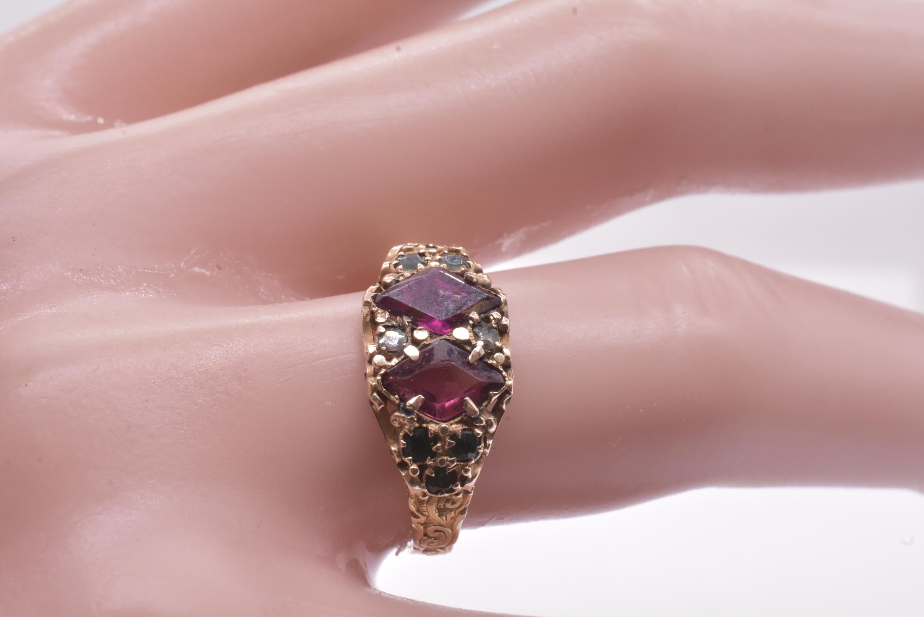 Women's or Men's Hallmarked 1865 Garnet and Emerald Multi-Stone Ring