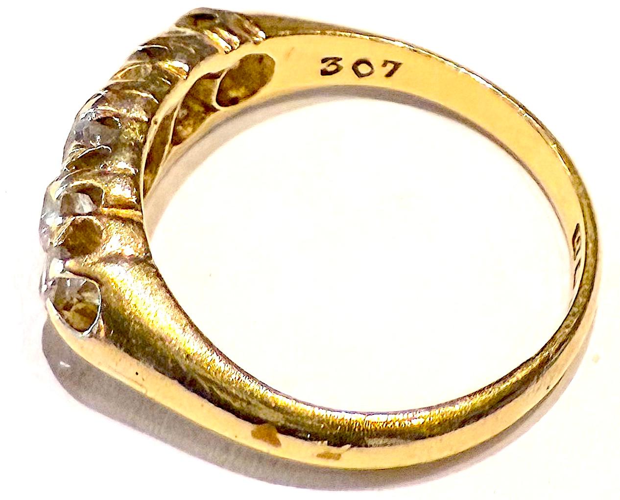 Bague à cinq pierres 18 carats poinçonnée 1895 Londres taille 61/4 Unisexe en vente