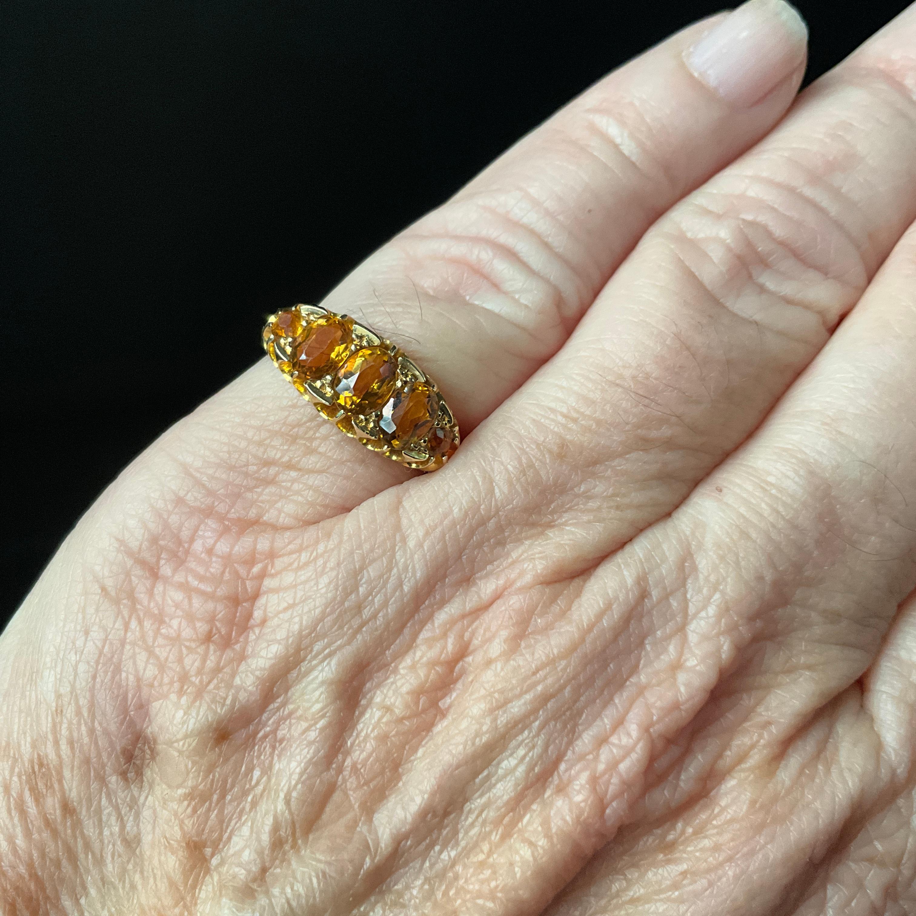 Anello a cinque pietre di citrino con marchio 1907 Birmingham 18K in vendita 9
