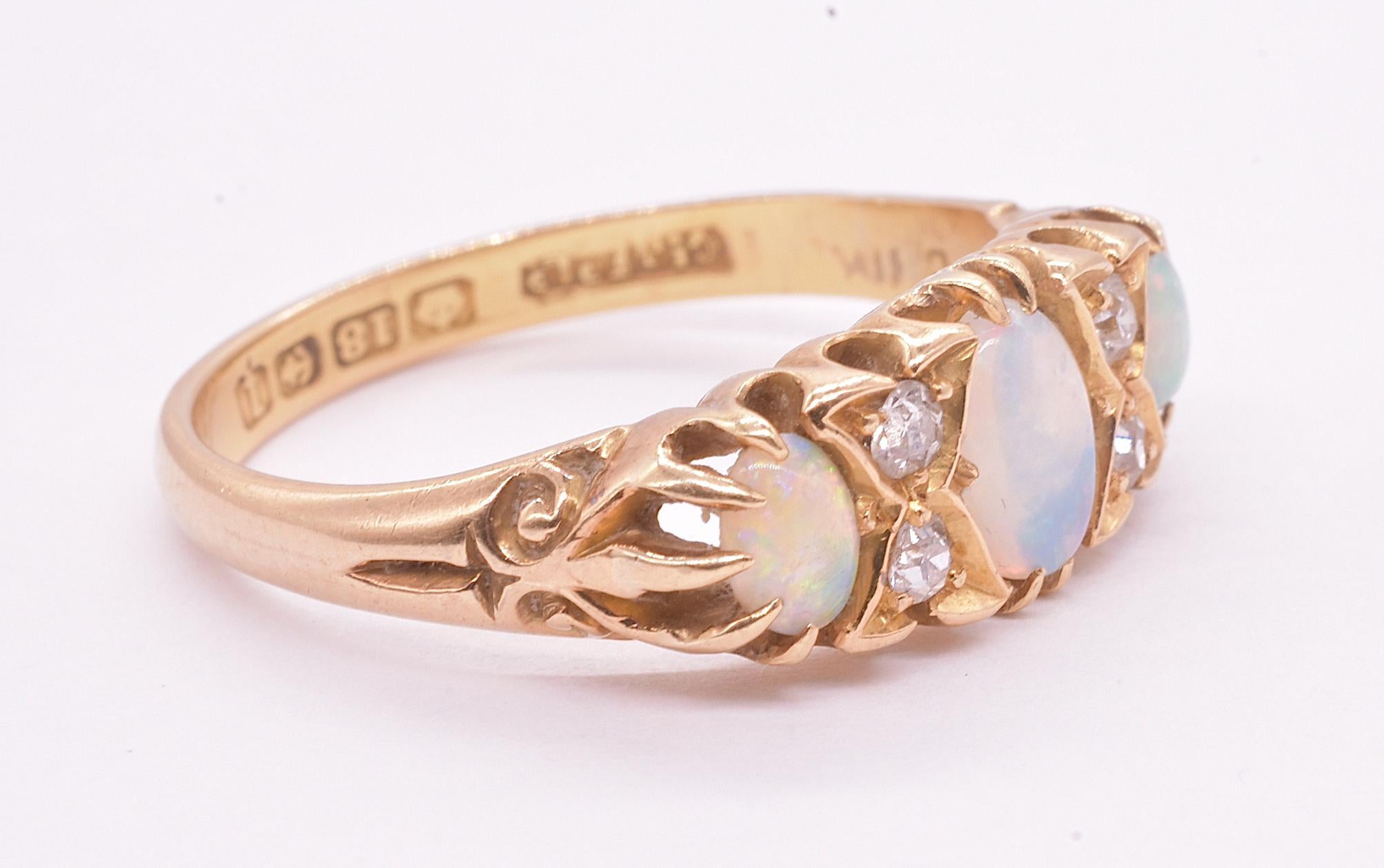 Hallmarked Birmingham 1877 15K opal and diamond 7 stone ring (Viktorianisch) im Angebot