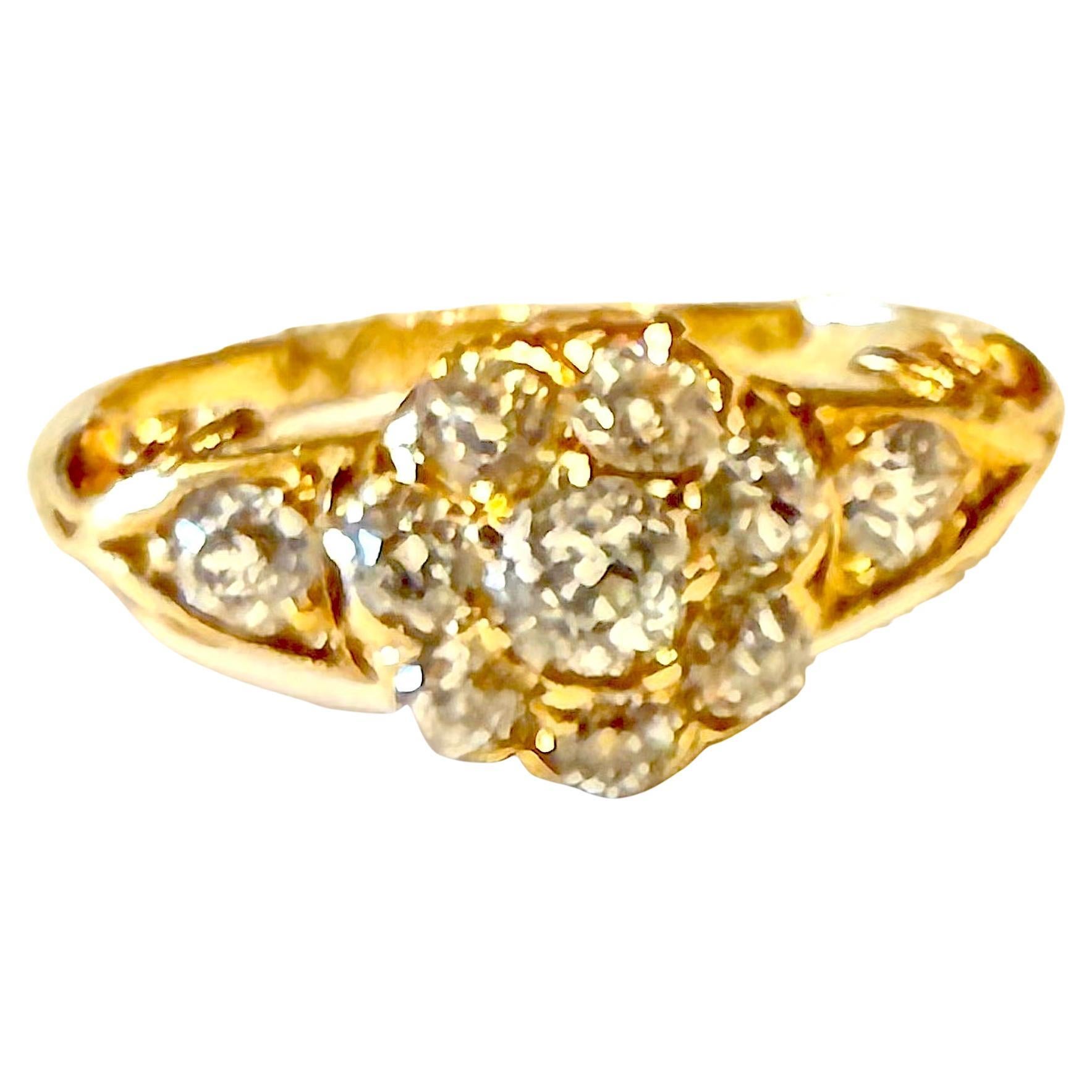 Anillo de pensamiento con racimo de diamantes de 18 quilates con sello de Birmingham de 1946 De la posguerra en venta