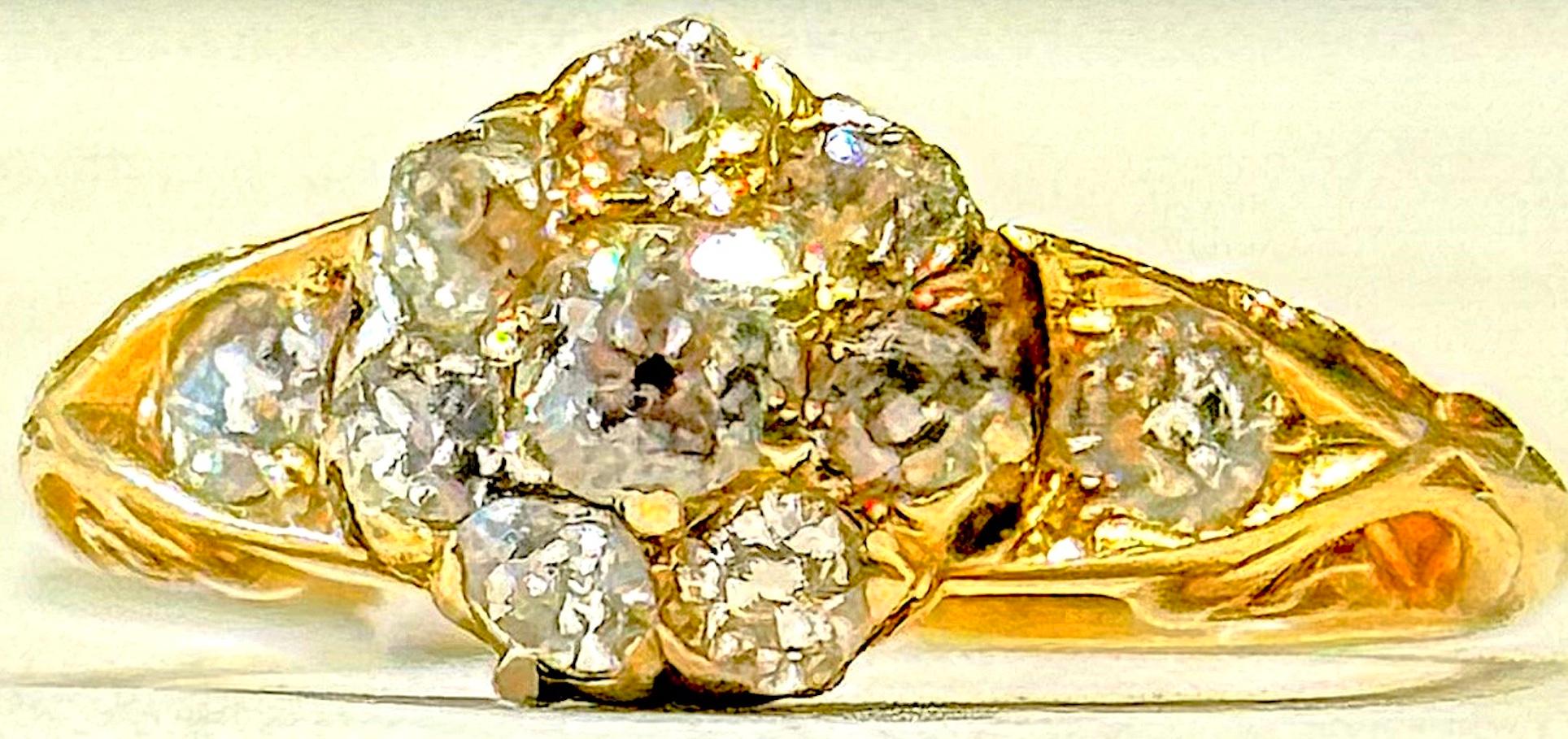 Anillo de pensamiento con racimo de diamantes de 18 quilates con sello de Birmingham de 1946 Corte cojín en venta