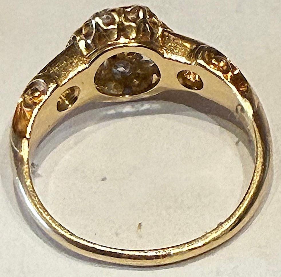Anillo de pensamiento con racimo de diamantes de 18 quilates con sello de Birmingham de 1946 en venta 2