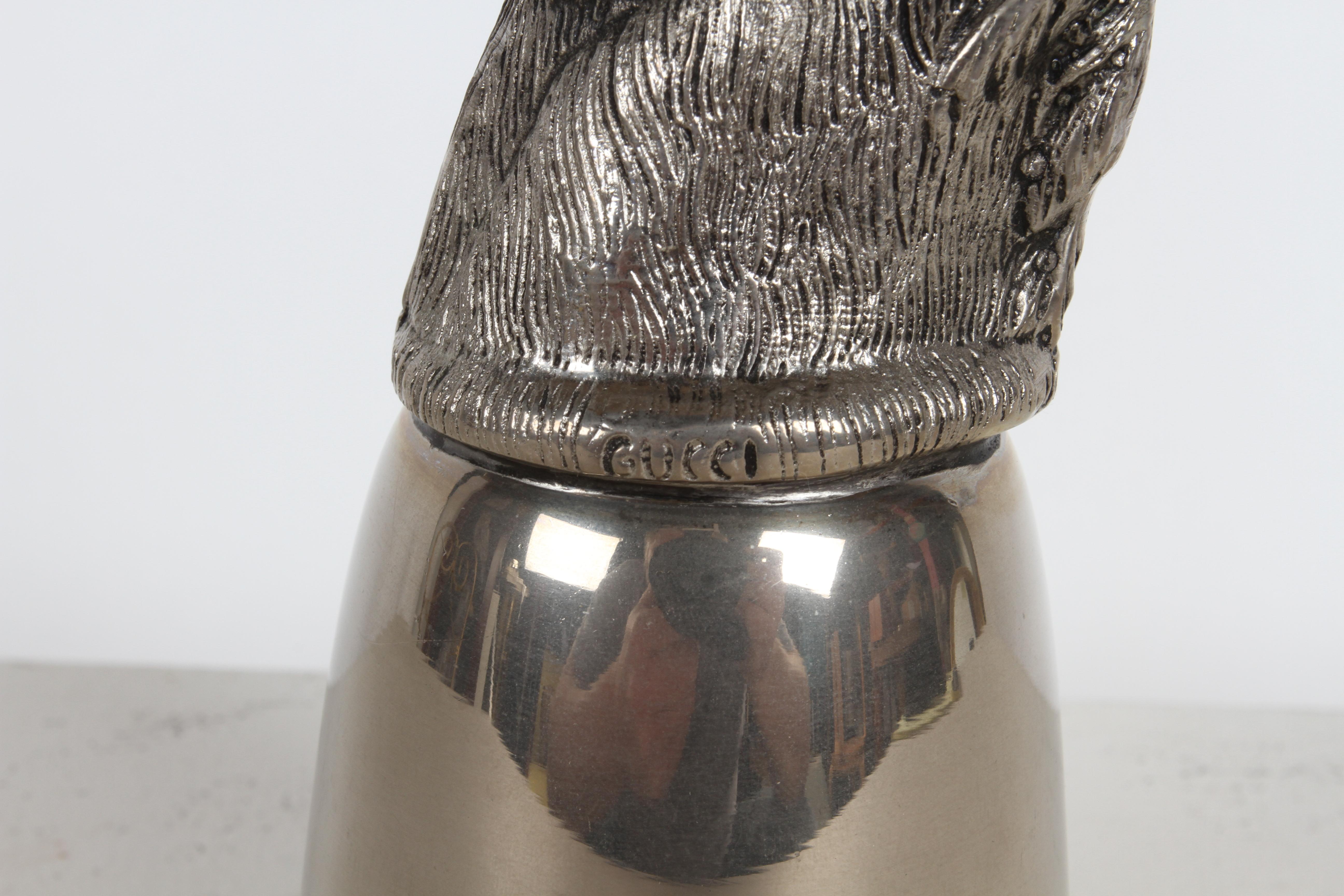 Moderne Gucci - Italie - Vaisselle de bar en métal argenté avec étrier en forme de tête de cheval - Hunt Club en vente