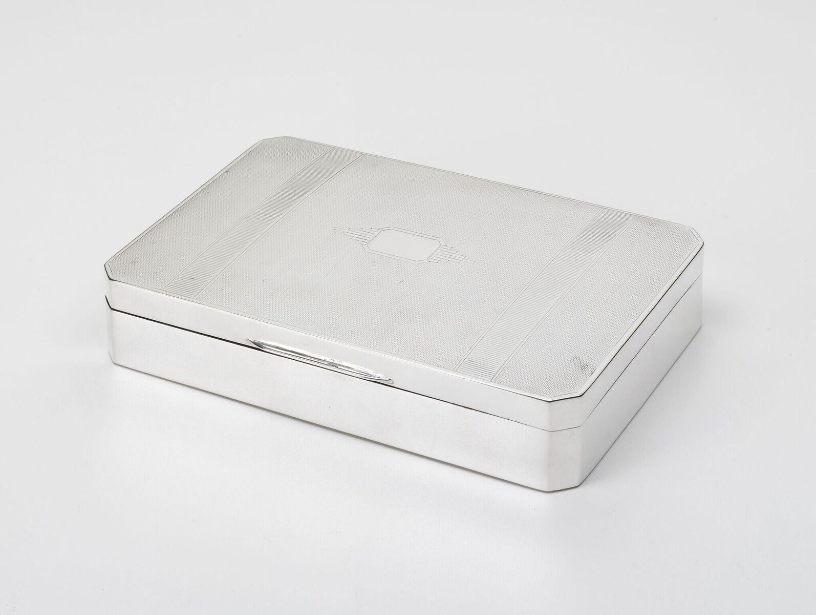 Scatola portaoggetti in argento placcato con marchio, Sheffield, Regno Unito, circa 1900 in vendita 1