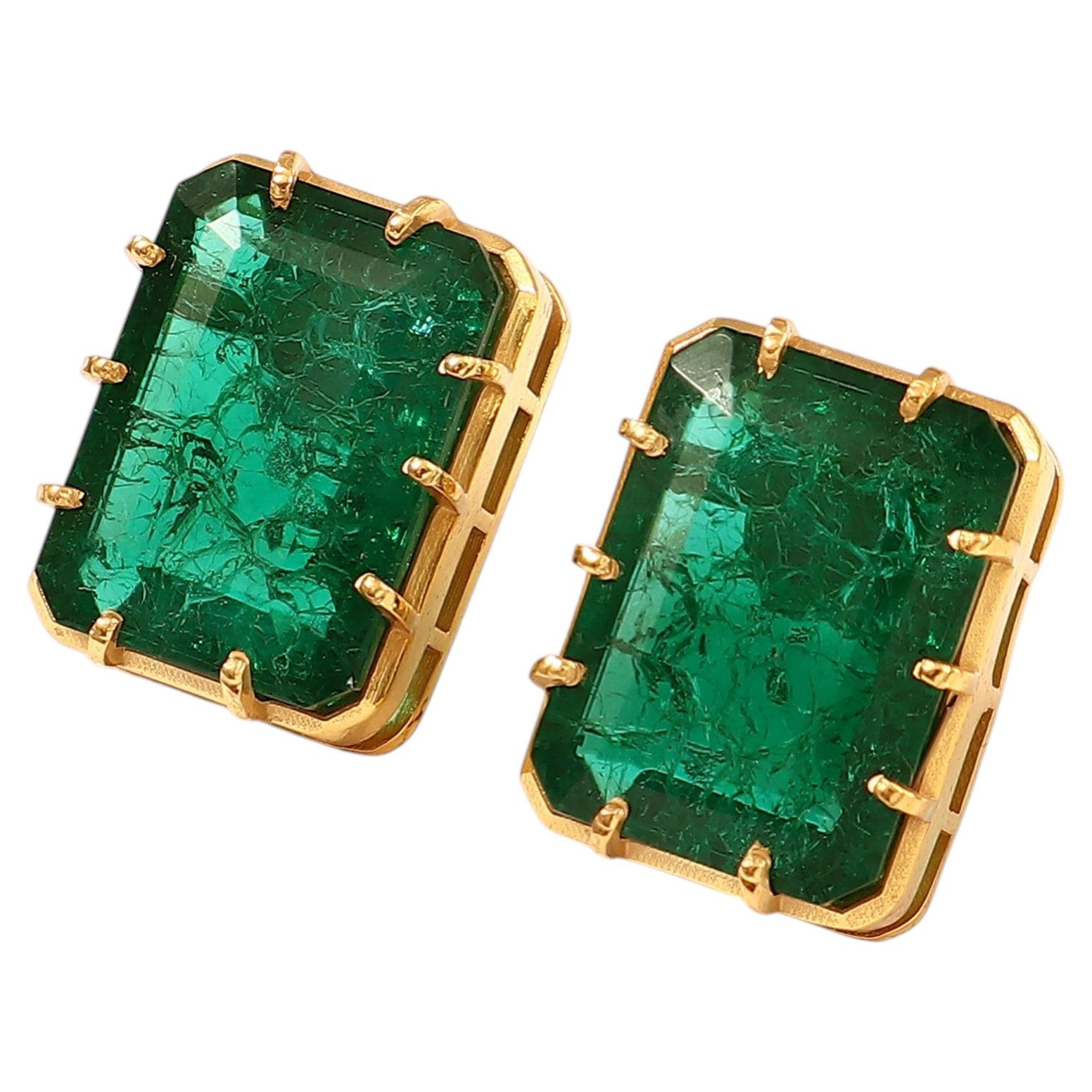 Orecchini in oro giallo massiccio 18 carati con punzone, color verde smeraldo