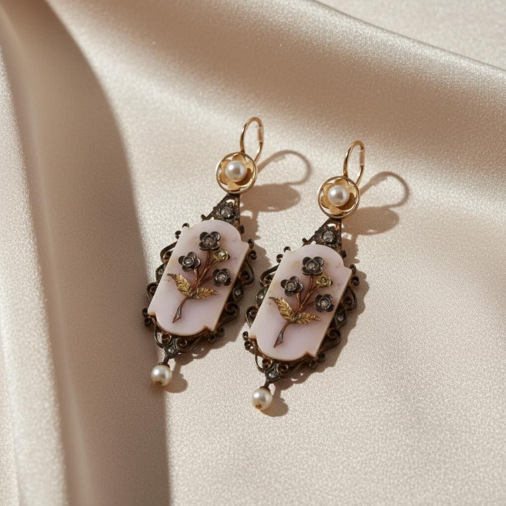 Hallmarked Victorian Diamonds & Coral Low Gold Drop Earrings Victoriano en venta