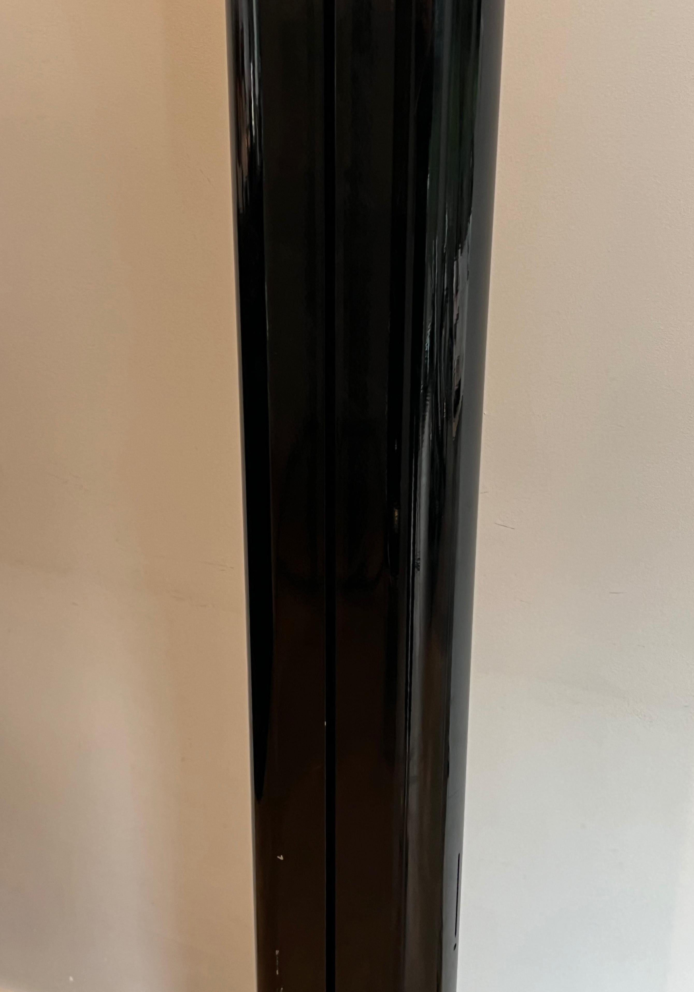 Lampadaire Hallogen Modèle Megaron en métal laqué noir par Gianfranco en vente 8