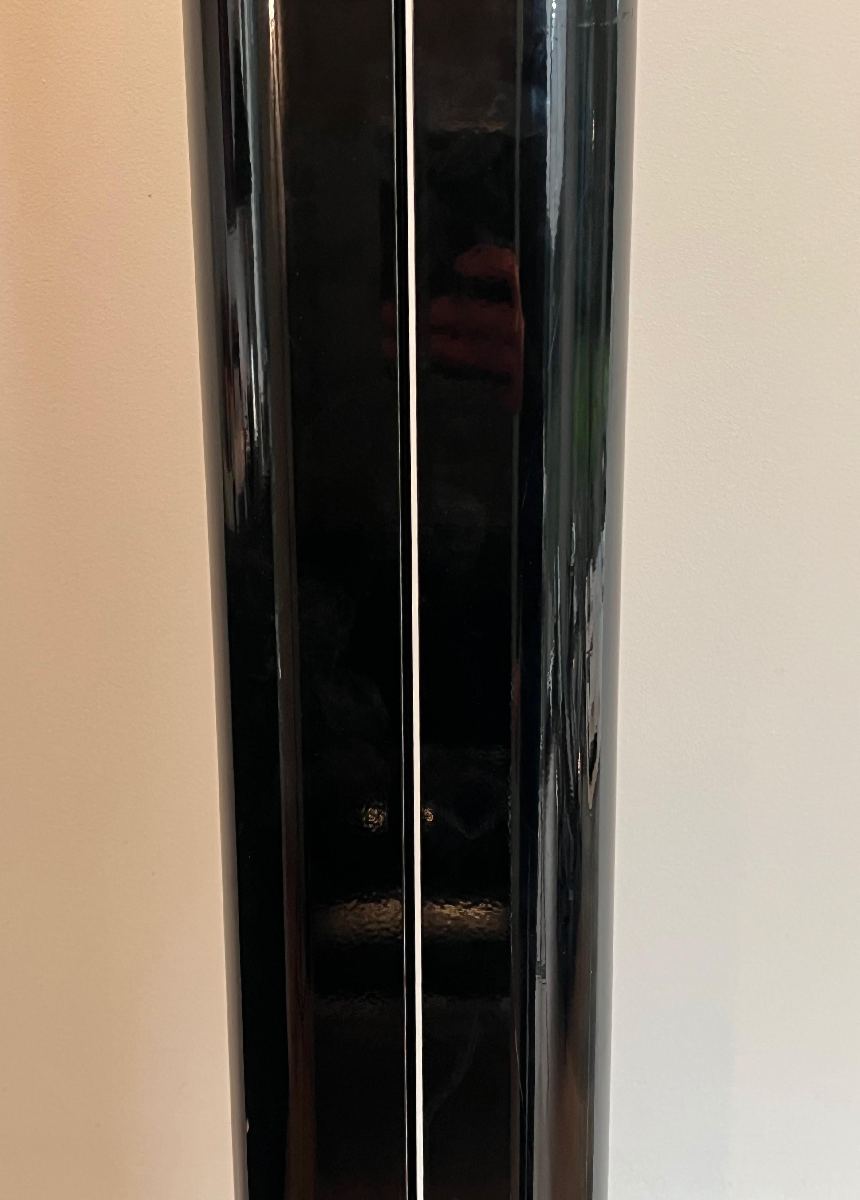 Lampadaire Hallogen Modèle Megaron en métal laqué noir par Gianfranco Bon état - En vente à Marcq-en-Barœul, Hauts-de-France