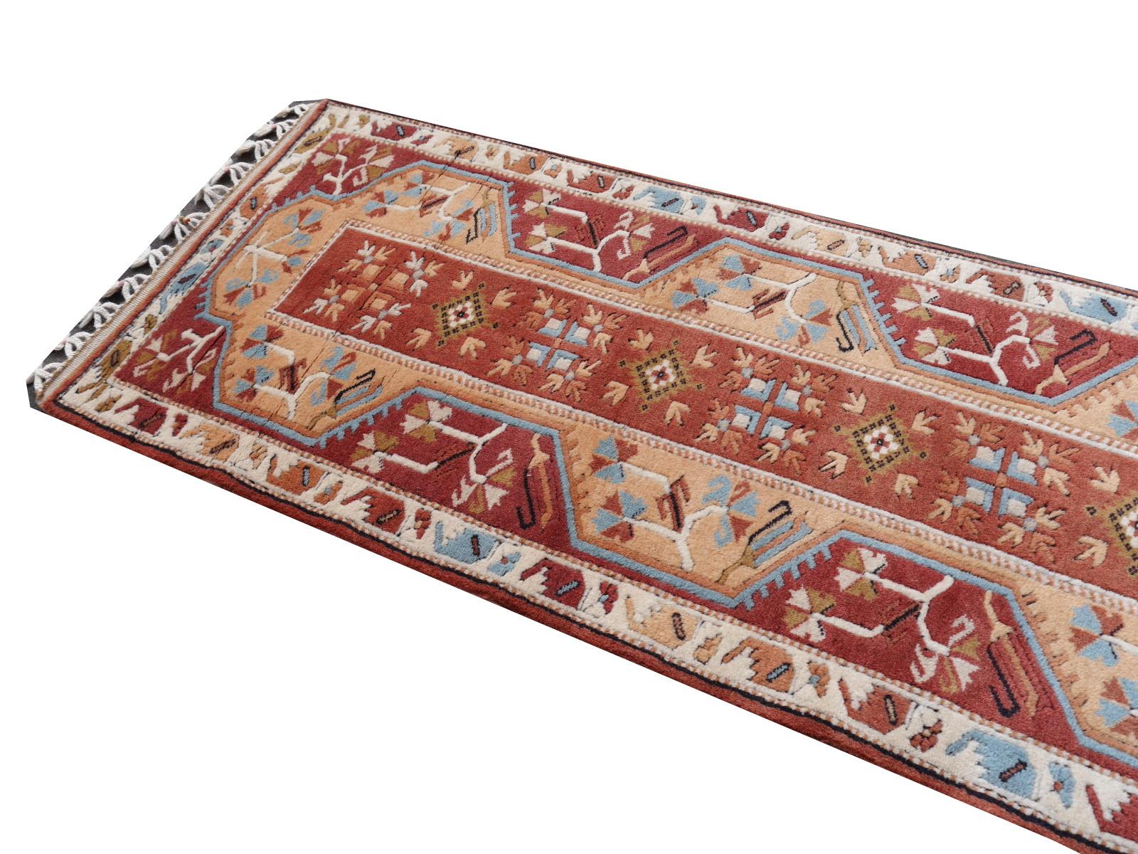 Hallway Runner Stairway Oushak Rug Hand Knotted Bold Design Djoharian Collection In Good Condition For Sale In Lohr, Bavaria, DE