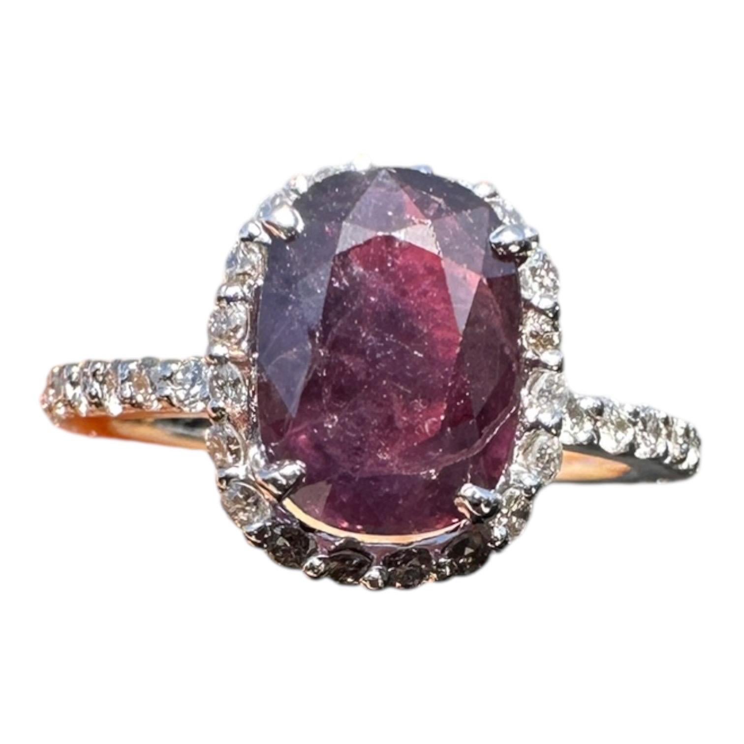 Contemporary 1.50ct Oval Ruby Diamond Halo Ring, 14kt White Gold, USA For Sale