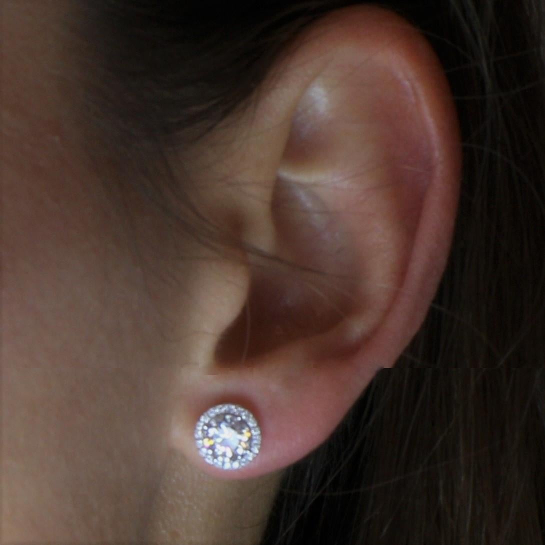 Halo Design Diamonds Studs Earrings in 18K White Gold Diamonds. For Sale 2