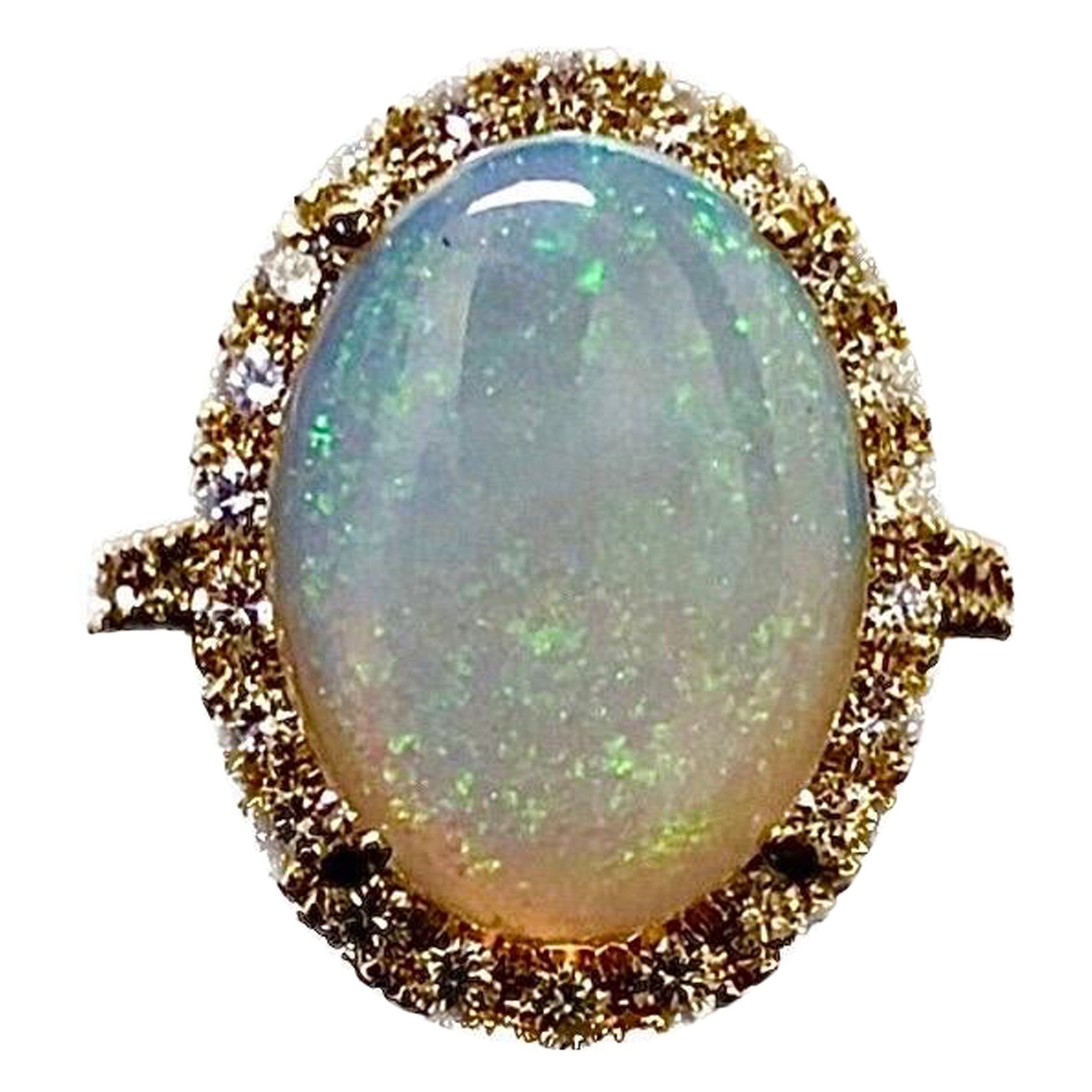Bague de fiançailles en or jaune 18 carats avec halo de diamants et opale australienne ovale de 5,80 carats