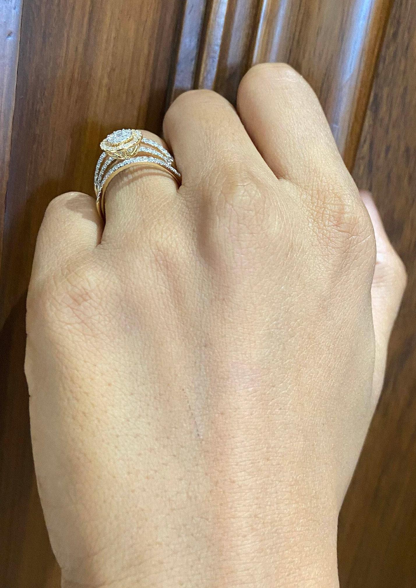 Taglio rotondo Anello di fidanzamento con diamante a forma di aureola in oro massiccio 14K (certificato) in vendita