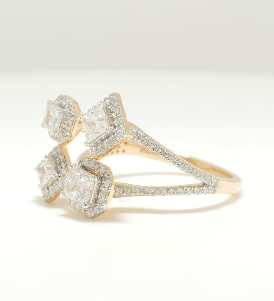 Donna Anello da cocktail aperto con diamante Halo in oro massiccio 14K (certificato) in vendita
