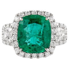 Art Deco 4 CT Certified Natural Emerald and Diamond Cocktail Ring in 18K Gold