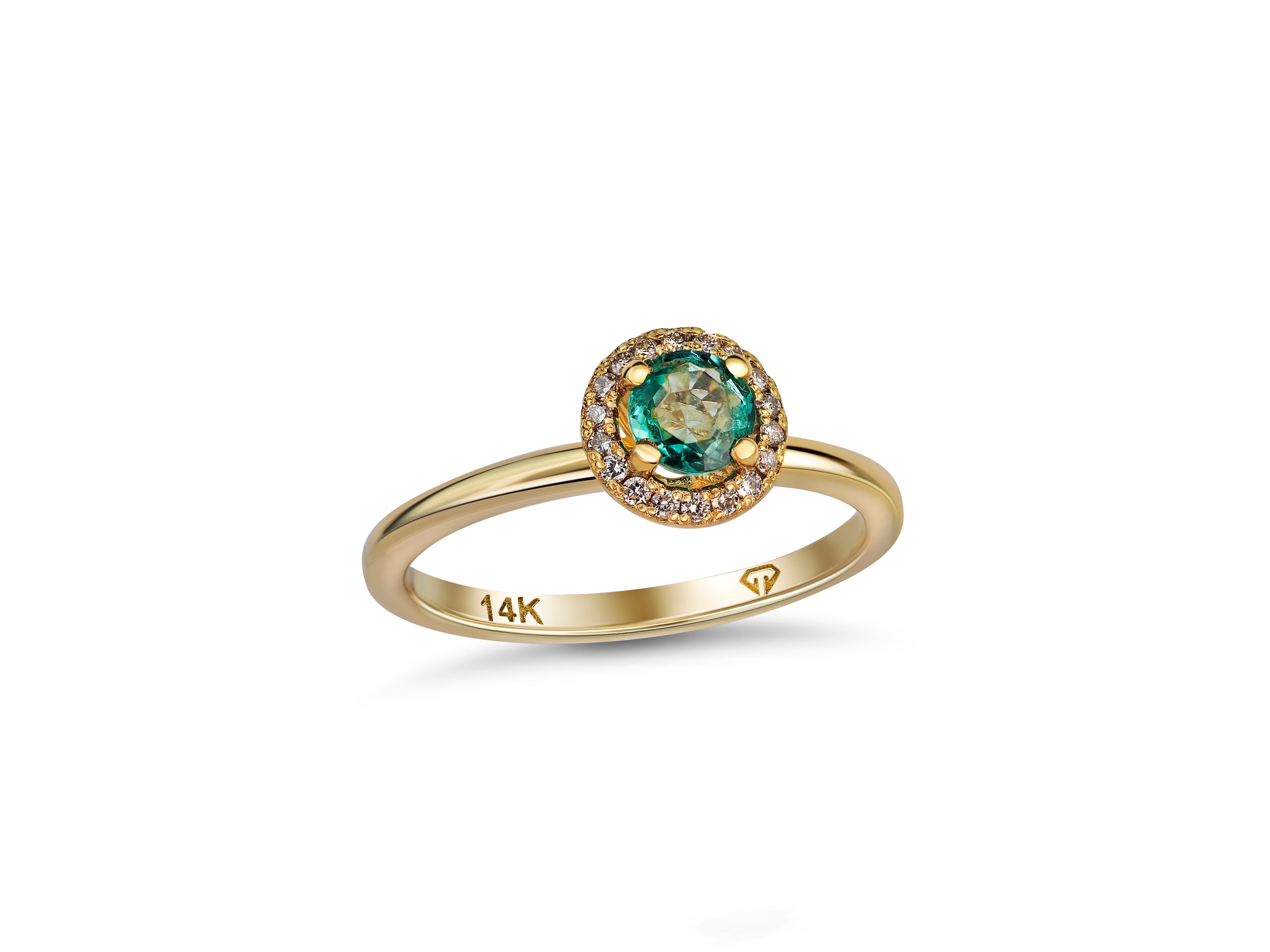 For Sale:  Halo Emerald Ring with Diamonds in 14 Karat Gold 4