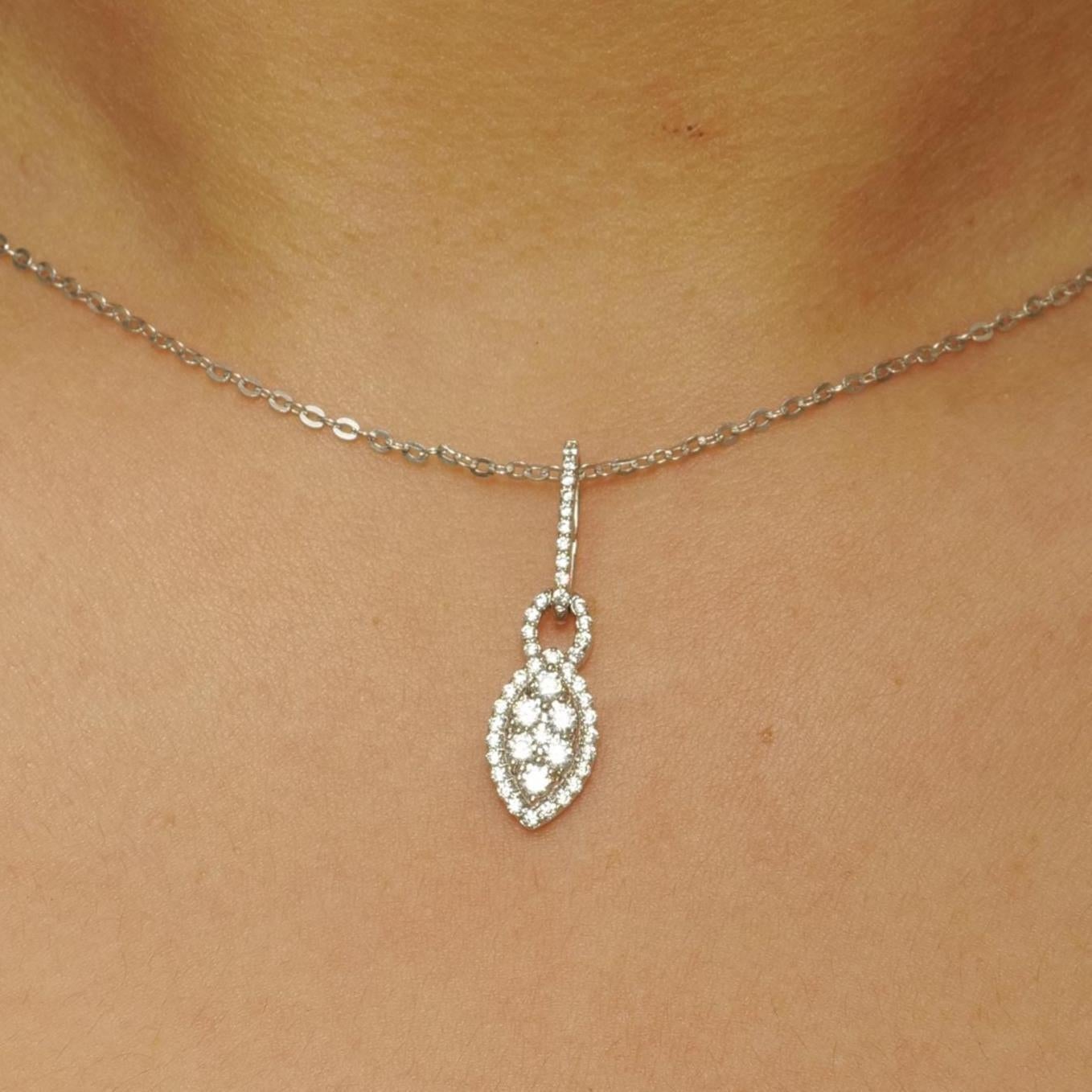 Art déco Collier pendentif Halo Eye Illusion en or massif 14k (certifié) en vente
