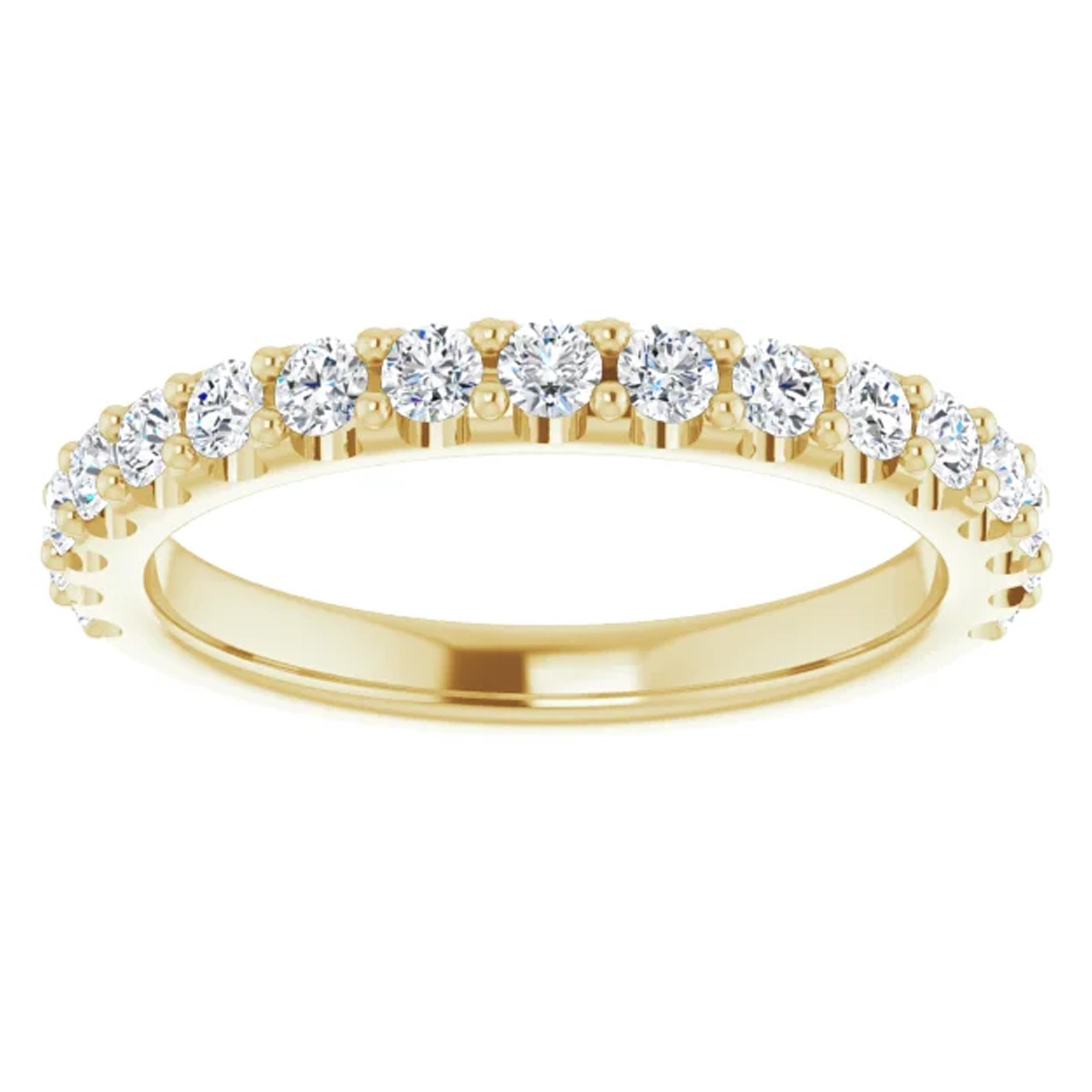 Halo GIA Certified Round Diamond Engagement Ring 14 Karat Yellow Gold 2.10 Carat For Sale 2