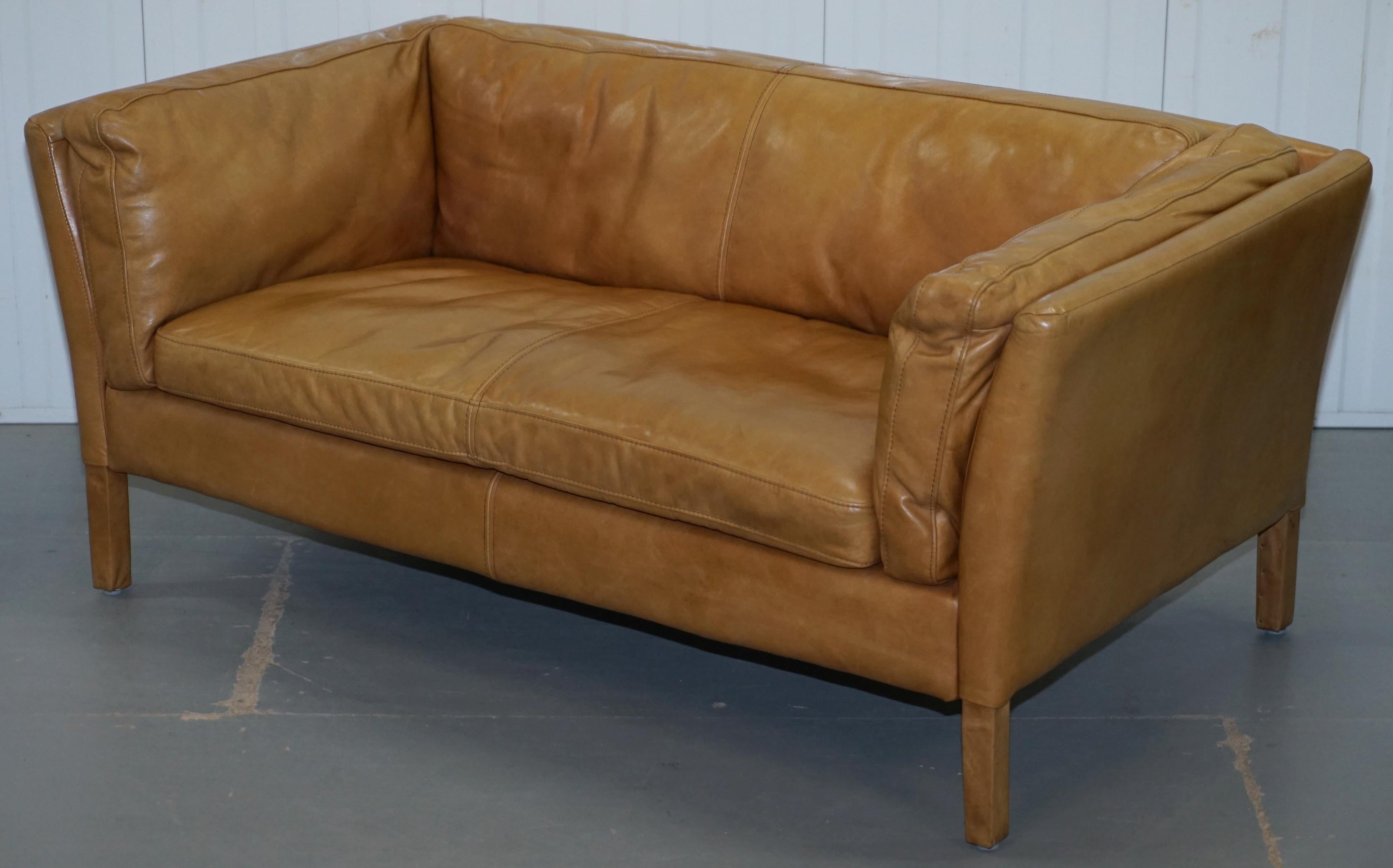 Halo Groucho Leather Small 2-Seat Sofa Passend zum Sessel erhältlich (Moderne)