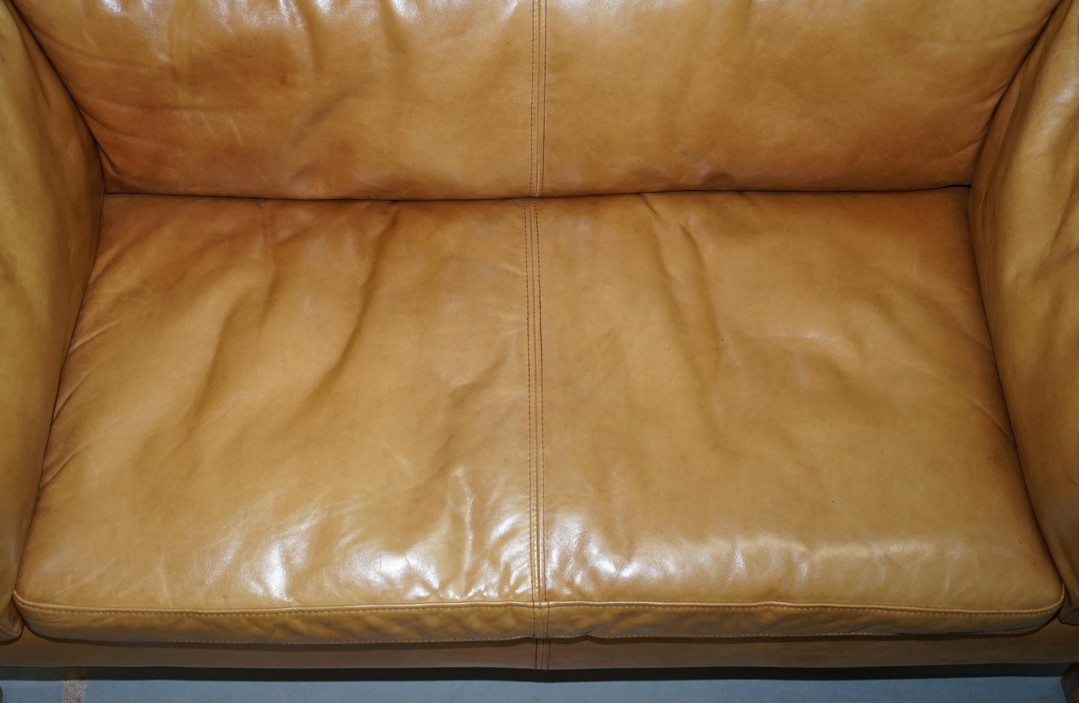 Halo Groucho Leather Small 2-Seat Sofa Passend zum Sessel erhältlich (Leder)
