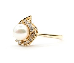 Halo Pearl & Diamond Ring in 14k Yellow Gold